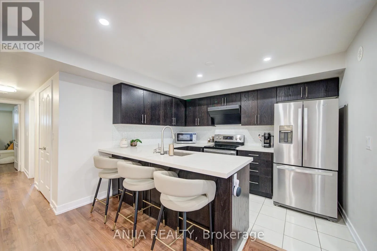 1205 - 11 DUNSHEATH WAY