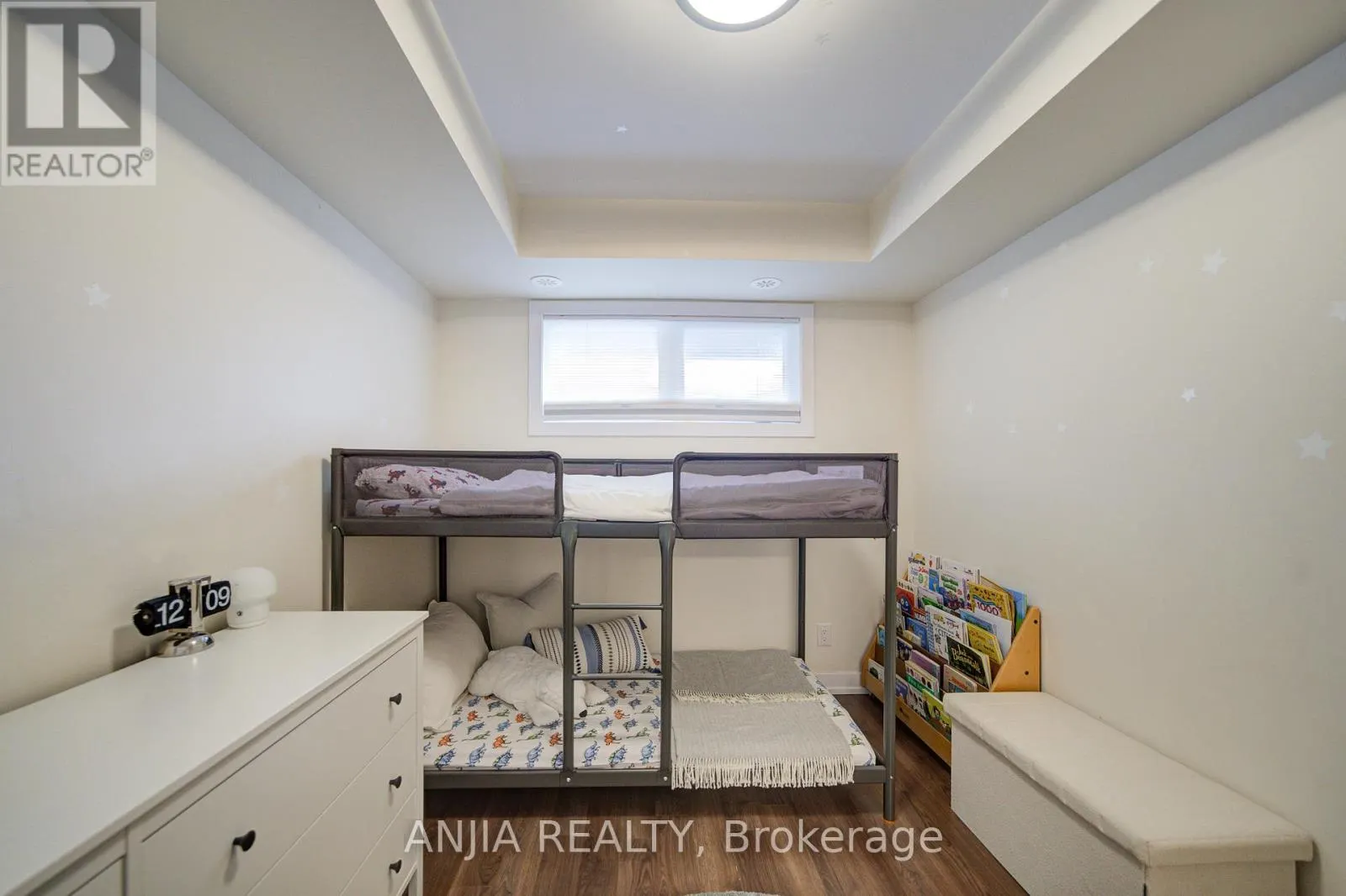 1205 - 11 DUNSHEATH WAY