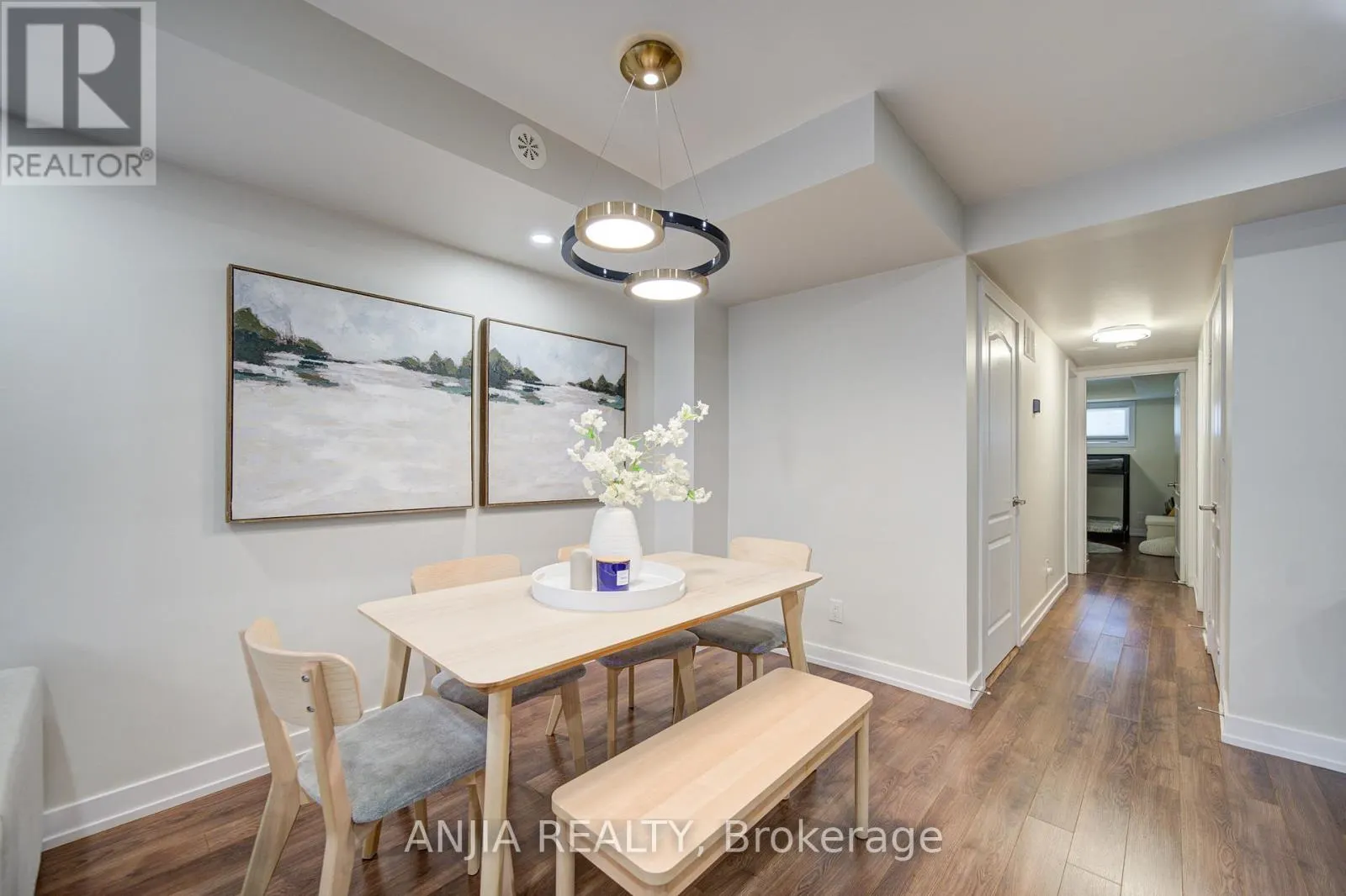 1205 - 11 DUNSHEATH WAY