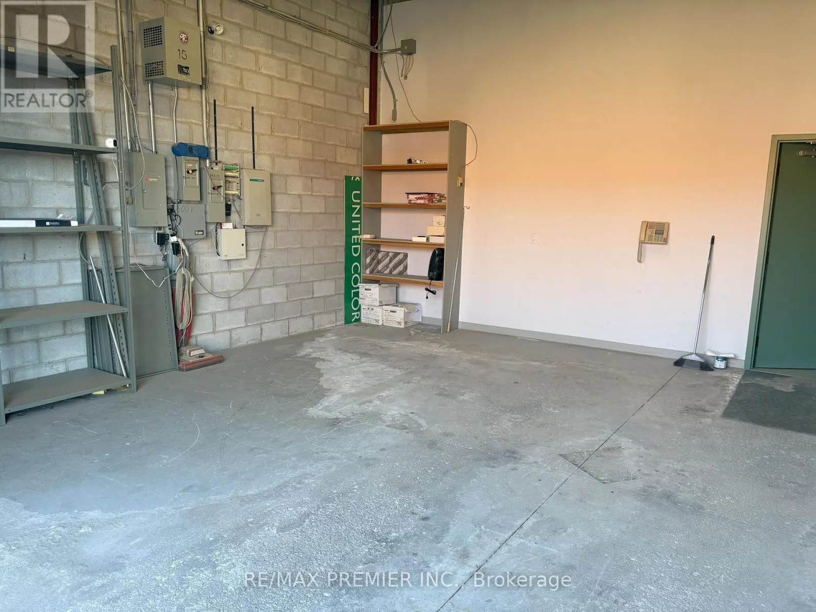 9 REAR - 4140 STEELES AVENUE W