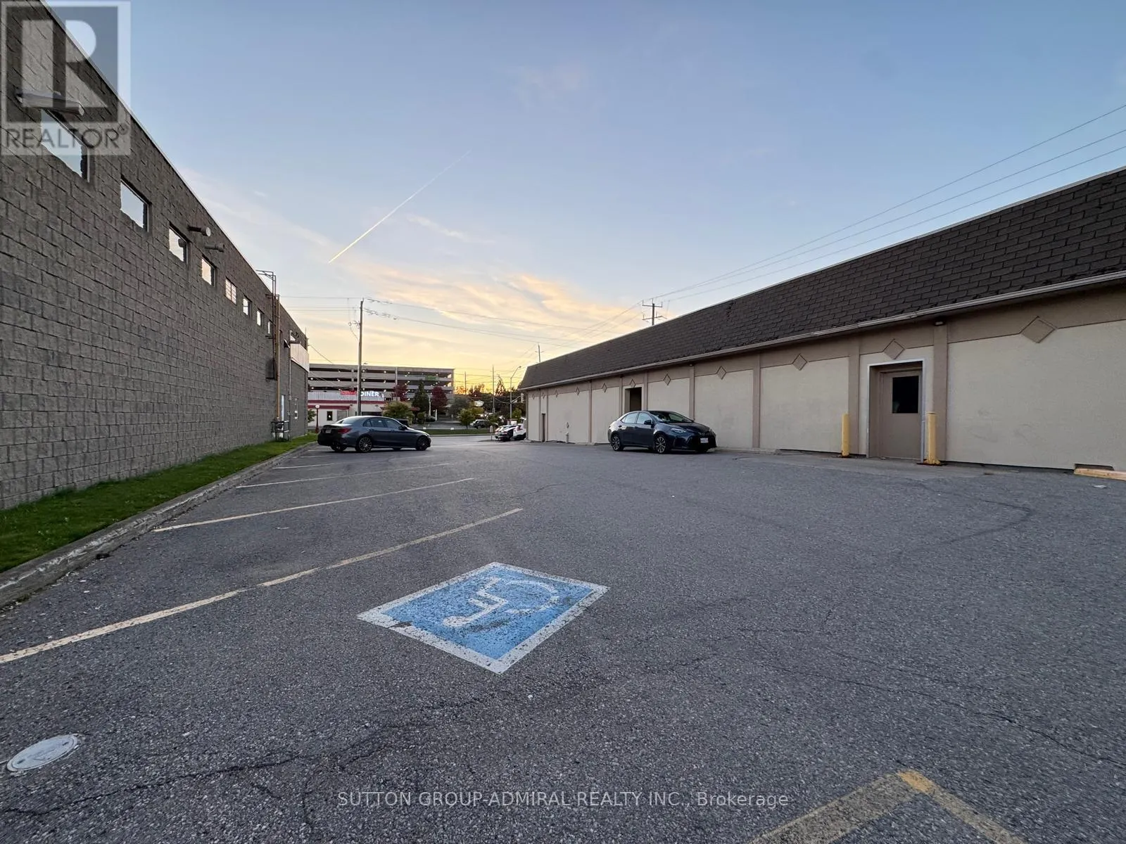 1 INDUSTRIAL PARKWAY S