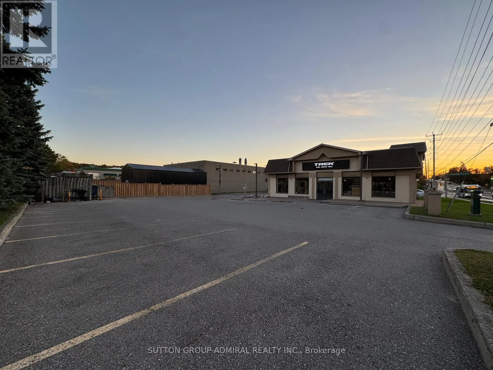 1 INDUSTRIAL PARKWAY S