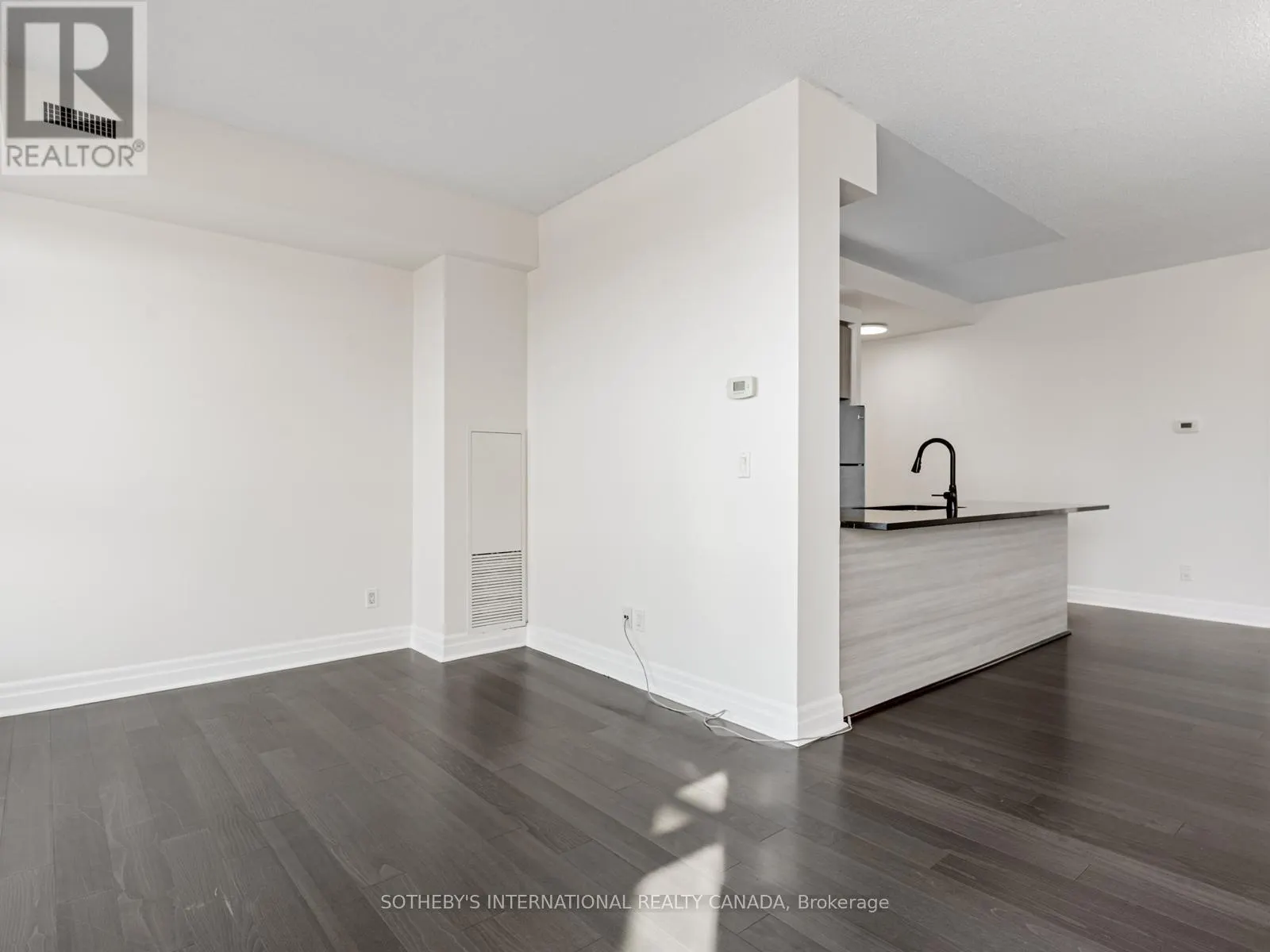 701 - 8130 BIRCHMOUNT ROAD