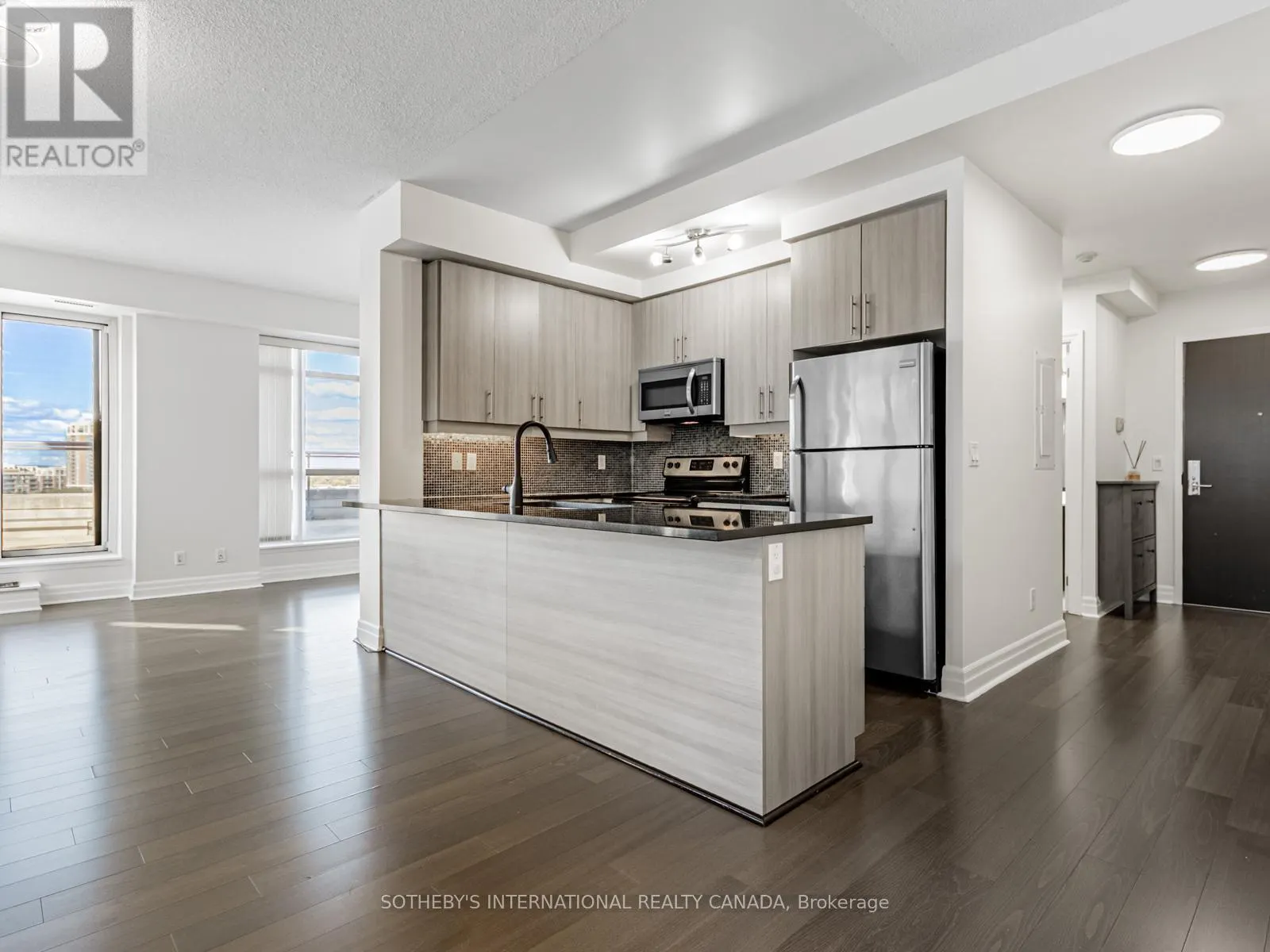 701 - 8130 BIRCHMOUNT ROAD
