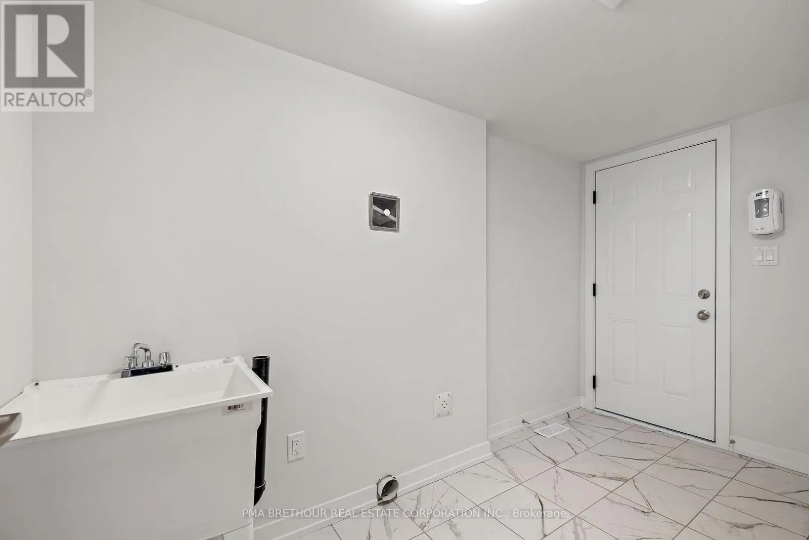 111 CORNELL ROUGE BOULEVARD