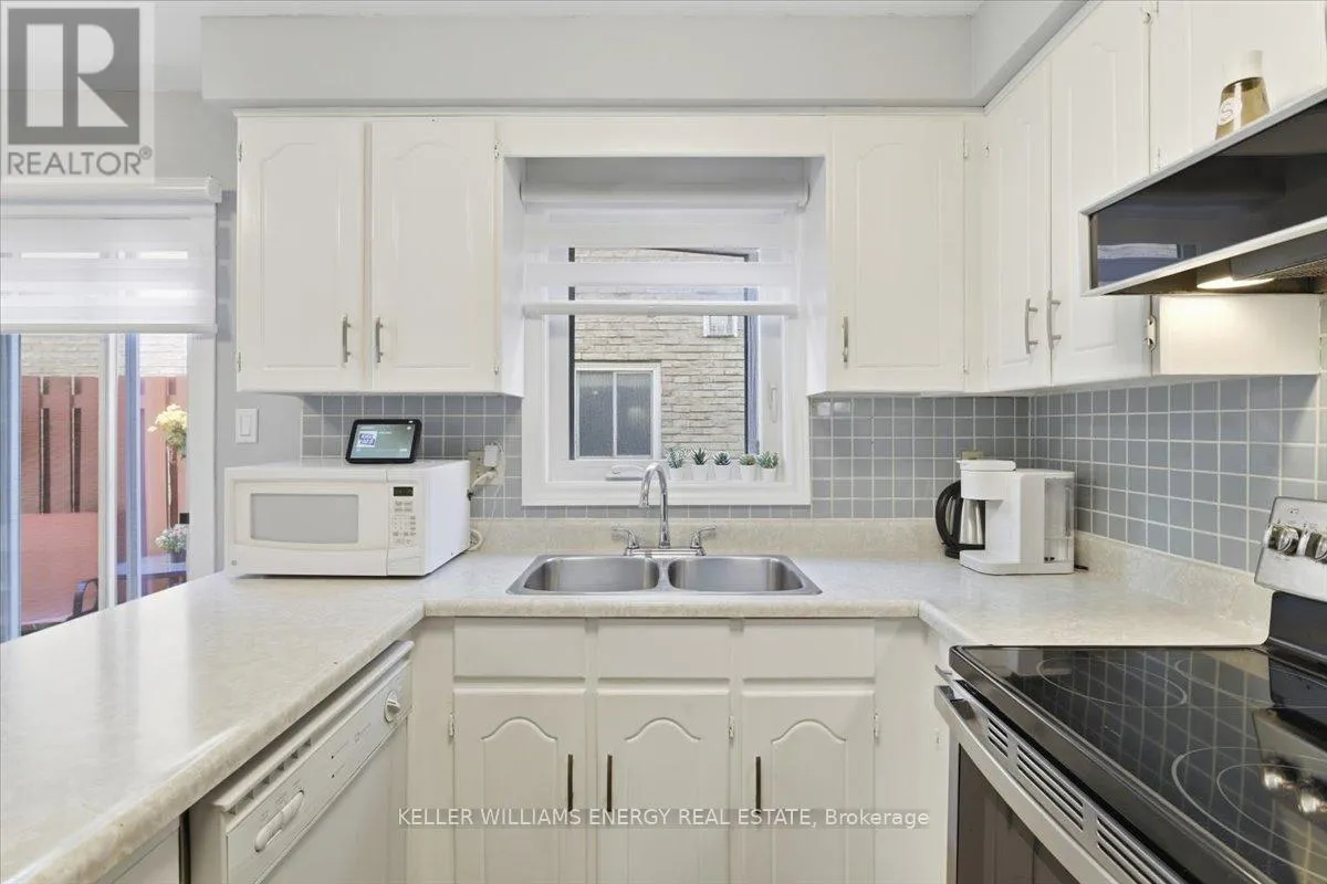 95 DELMARK BOULEVARD