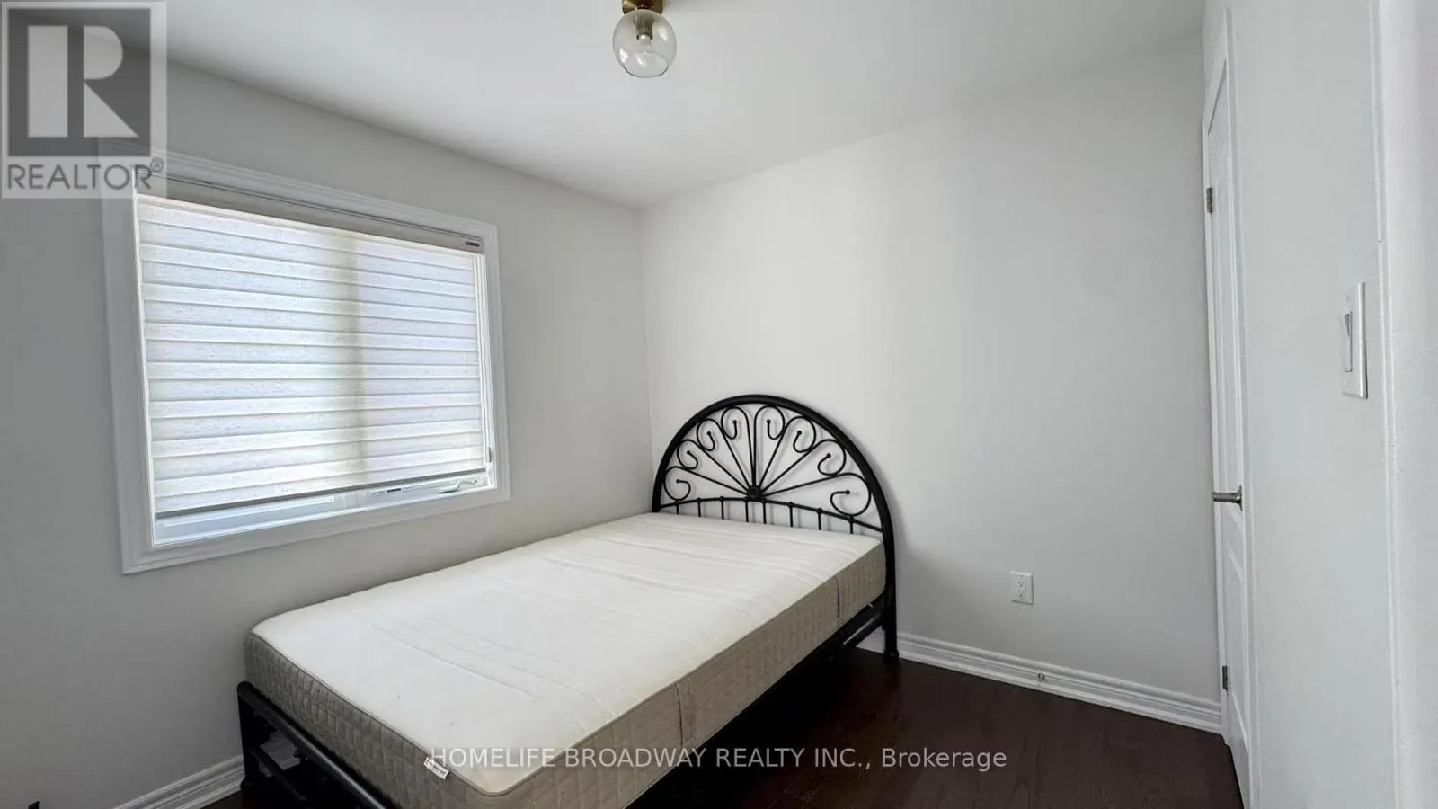 (COACH HOUSE) - 550 WHITES HILL AVENUE