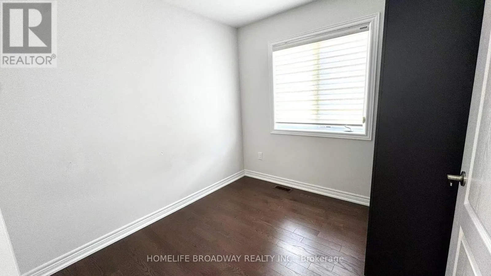 (COACH HOUSE) - 550 WHITES HILL AVENUE