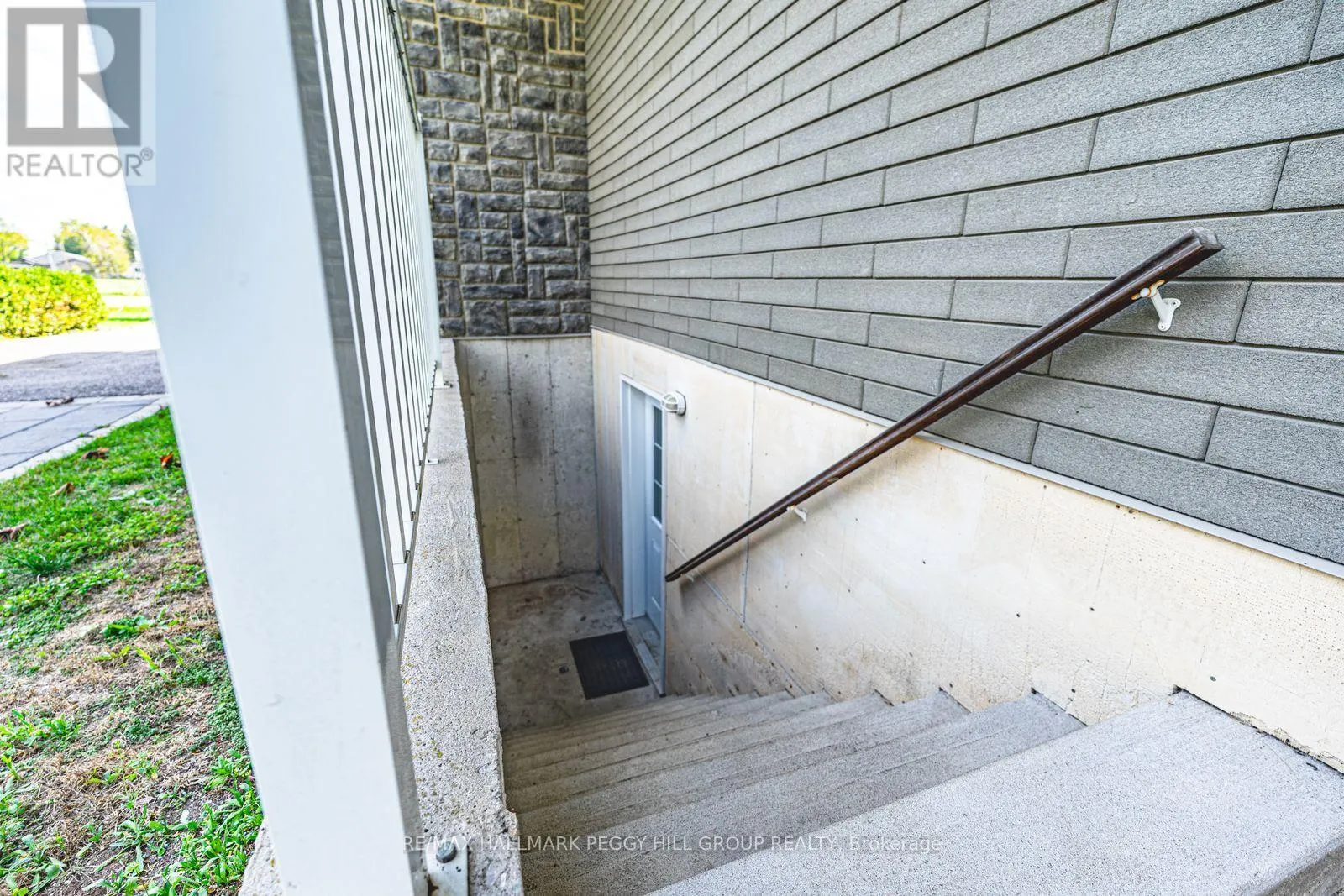 222 GLENN AVENUE