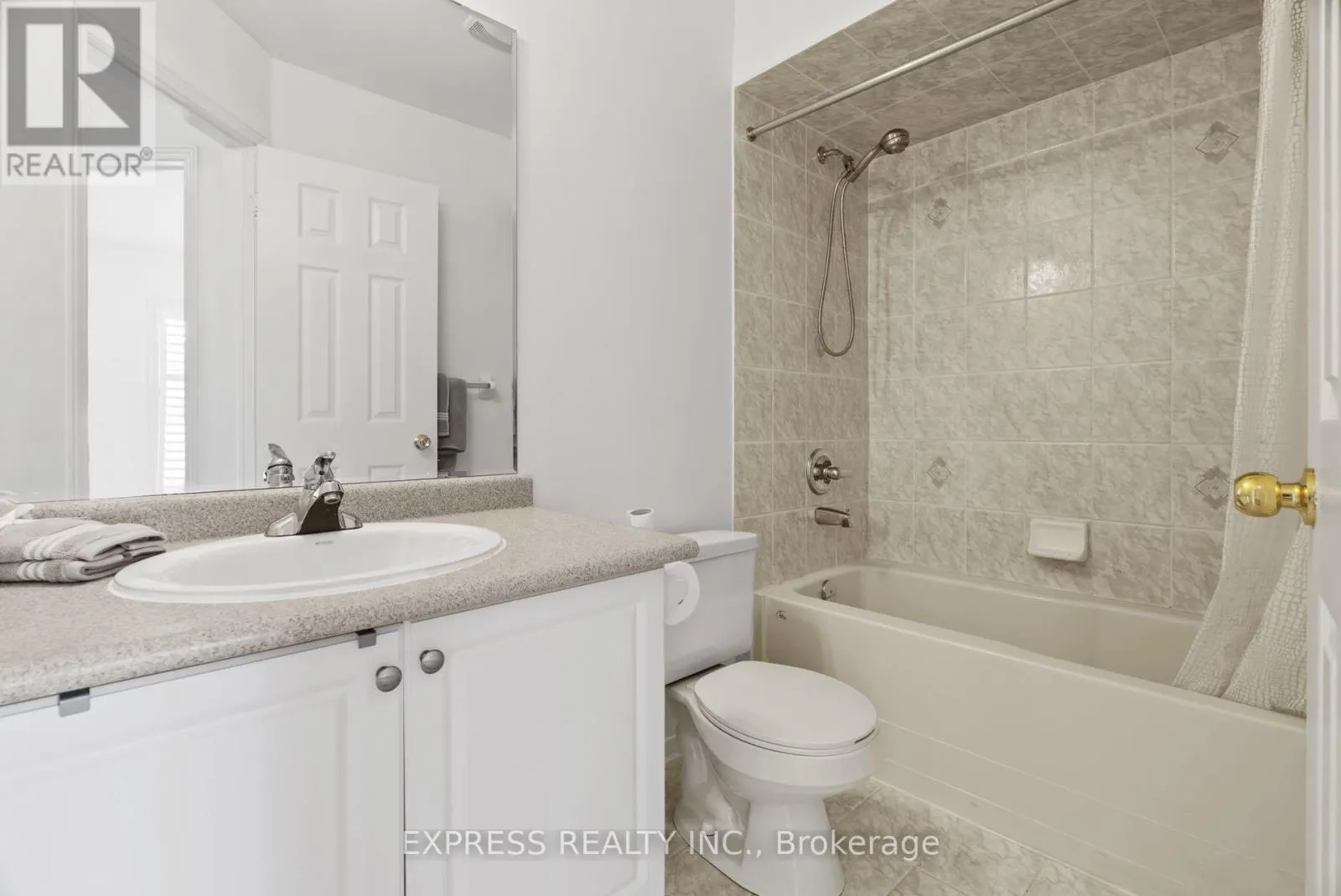 104 PRINCE CHARLES WAY