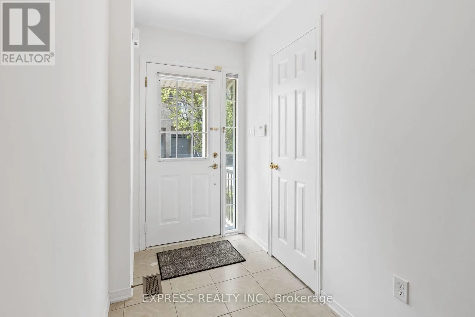 104 PRINCE CHARLES WAY