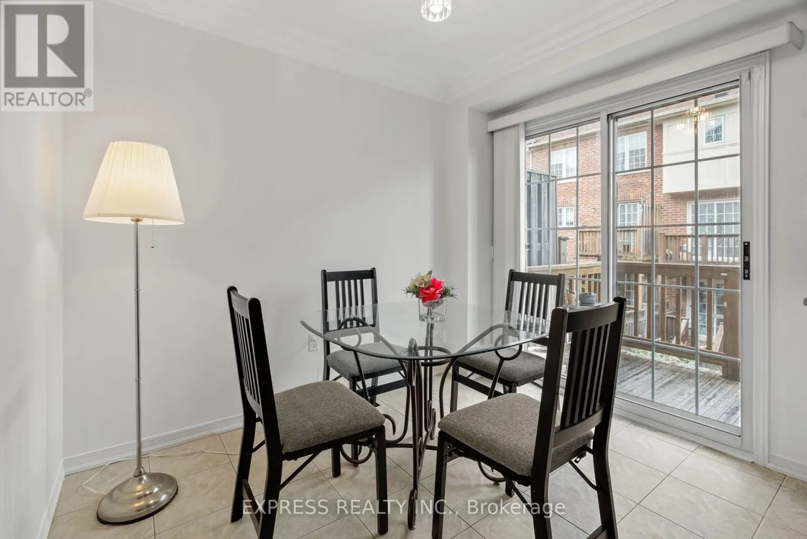 104 PRINCE CHARLES WAY