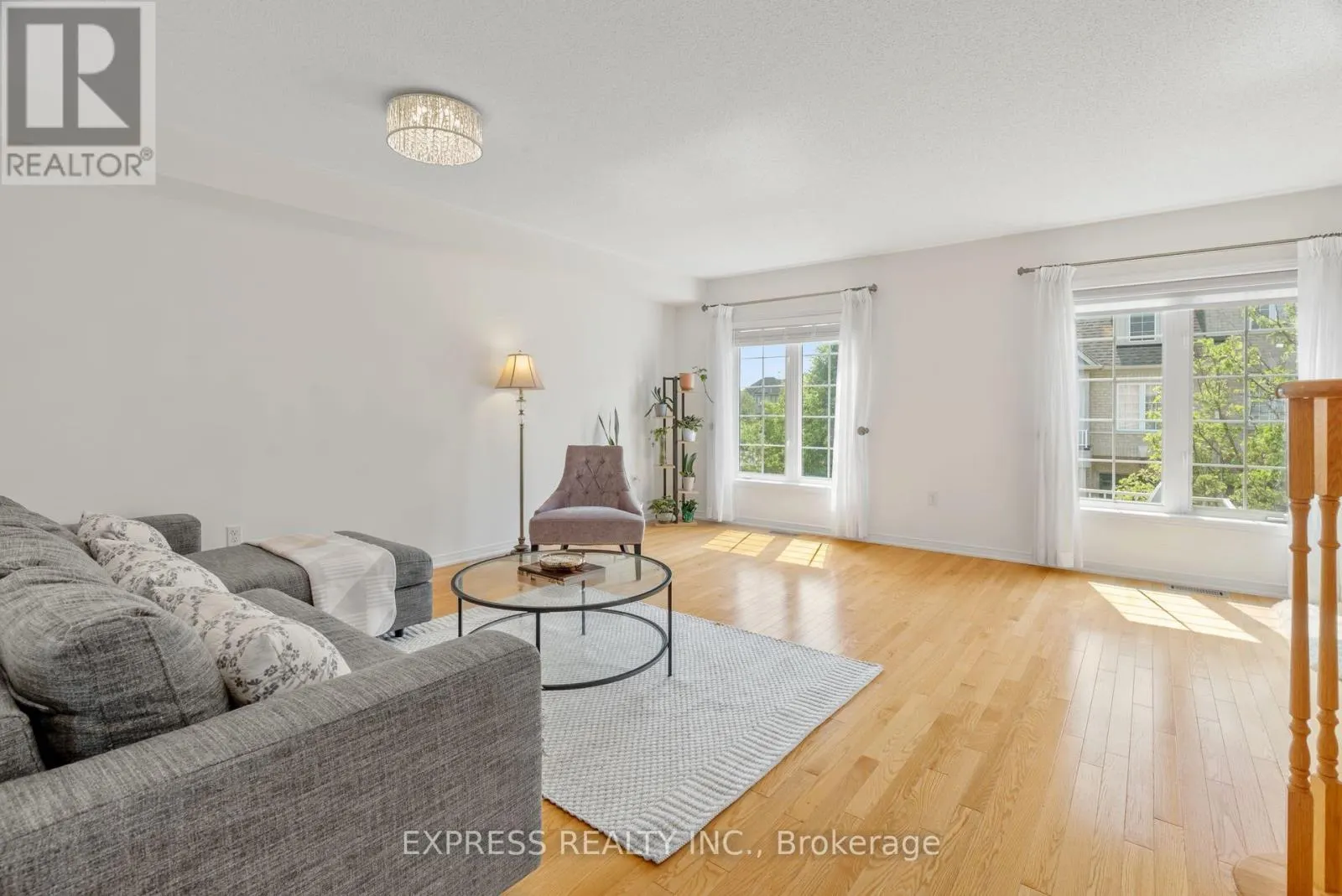 104 PRINCE CHARLES WAY