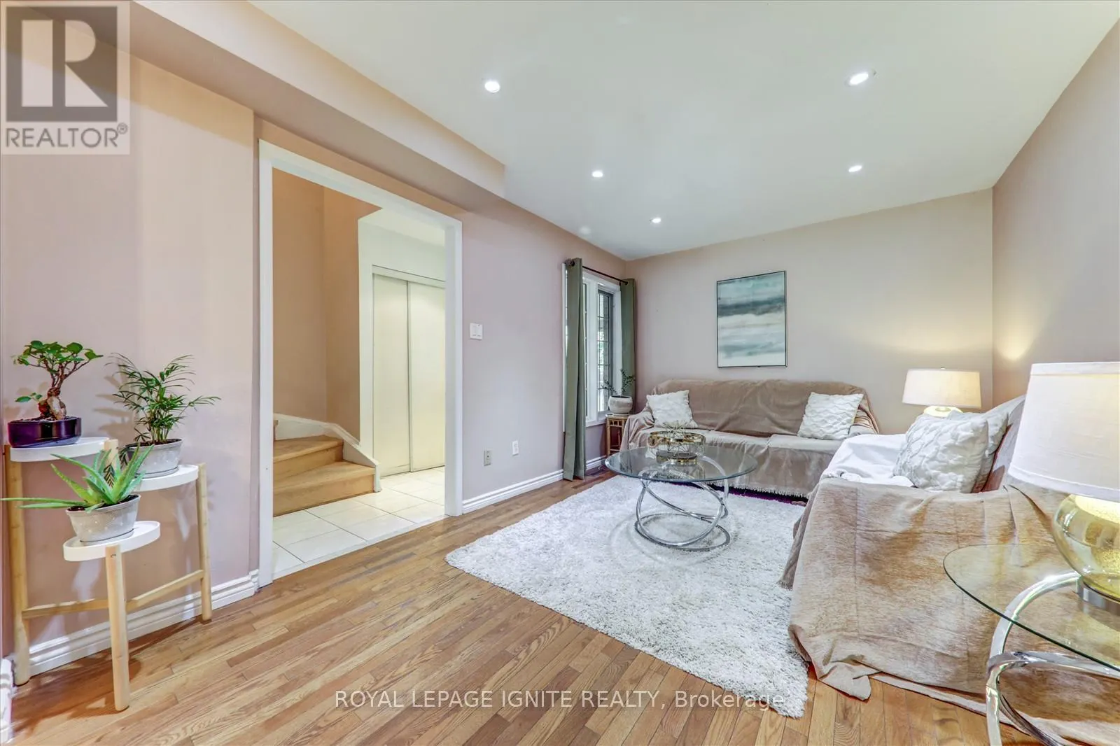 218 SOPHIA ROAD