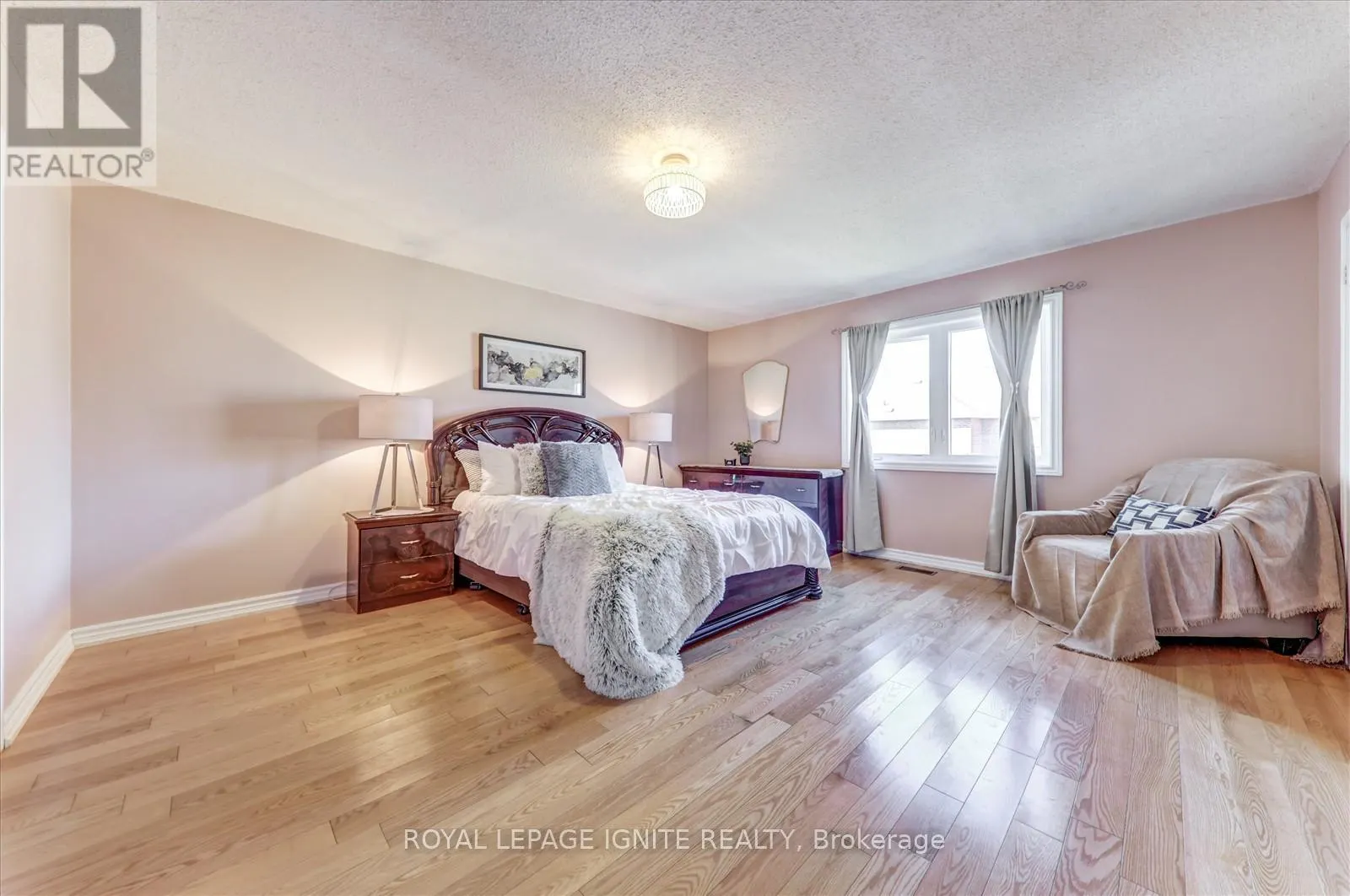 218 SOPHIA ROAD