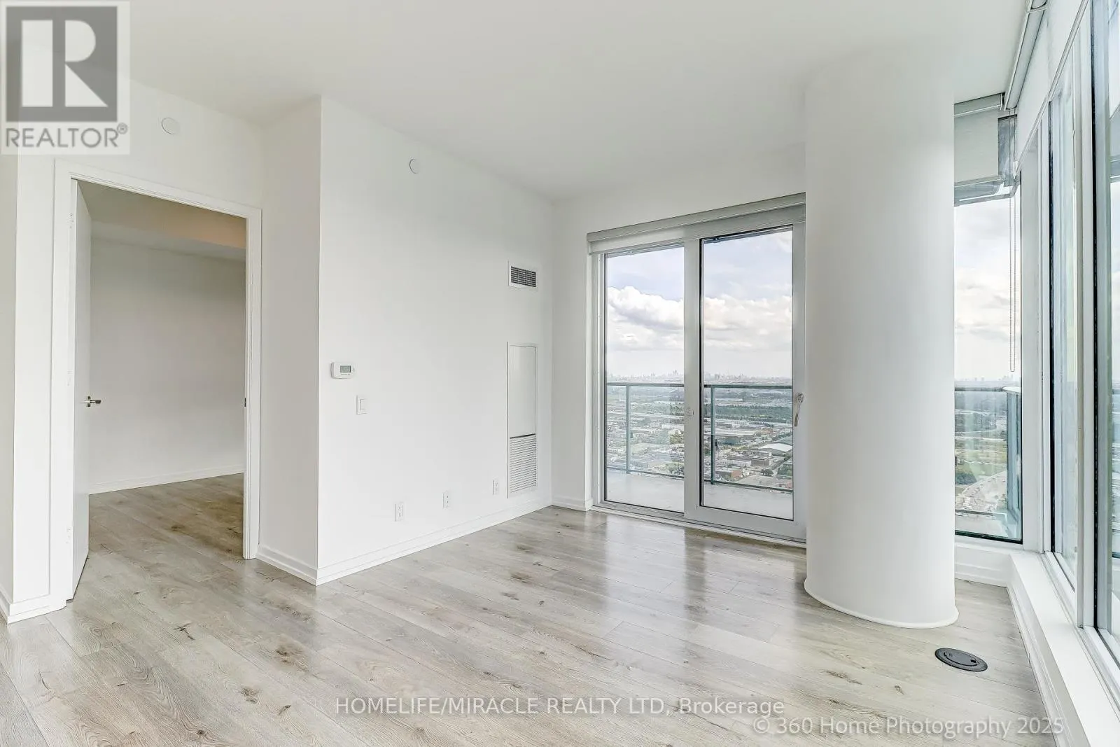 4202 - 7890 JANE STREET