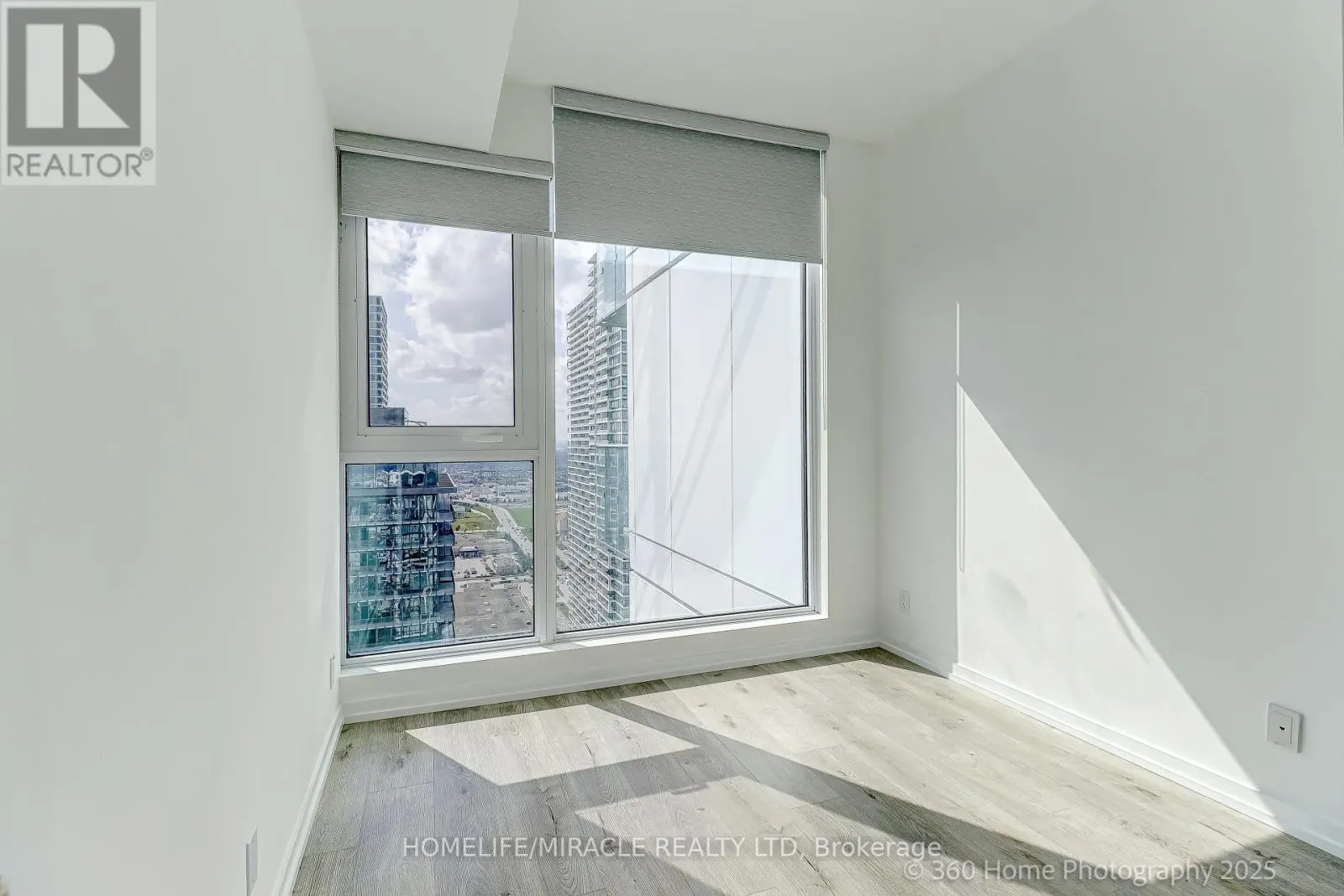 4202 - 7890 JANE STREET