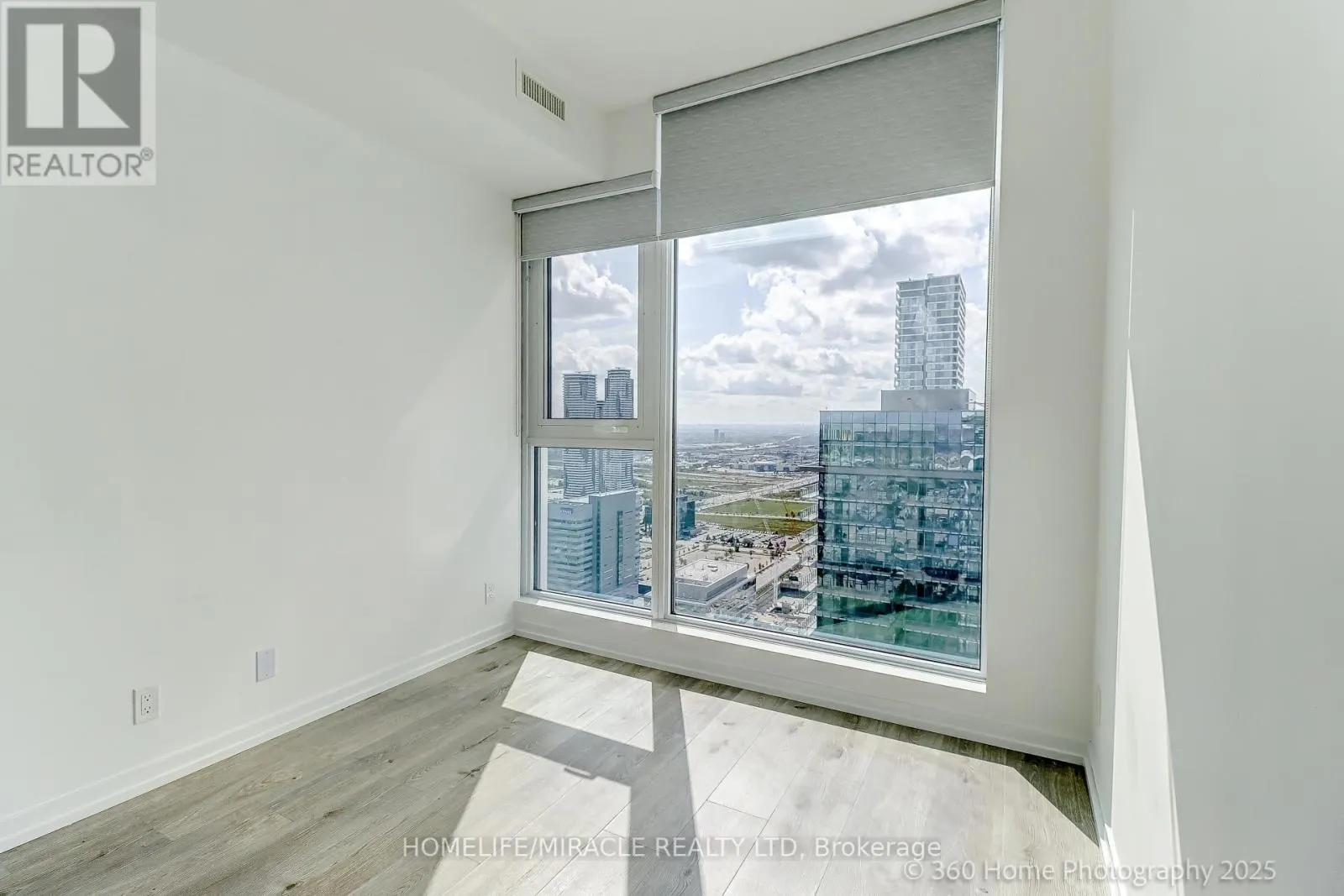 4202 - 7890 JANE STREET