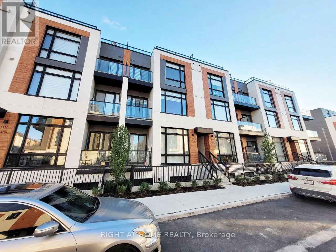 1407 - 15 DAVID EYER ROAD