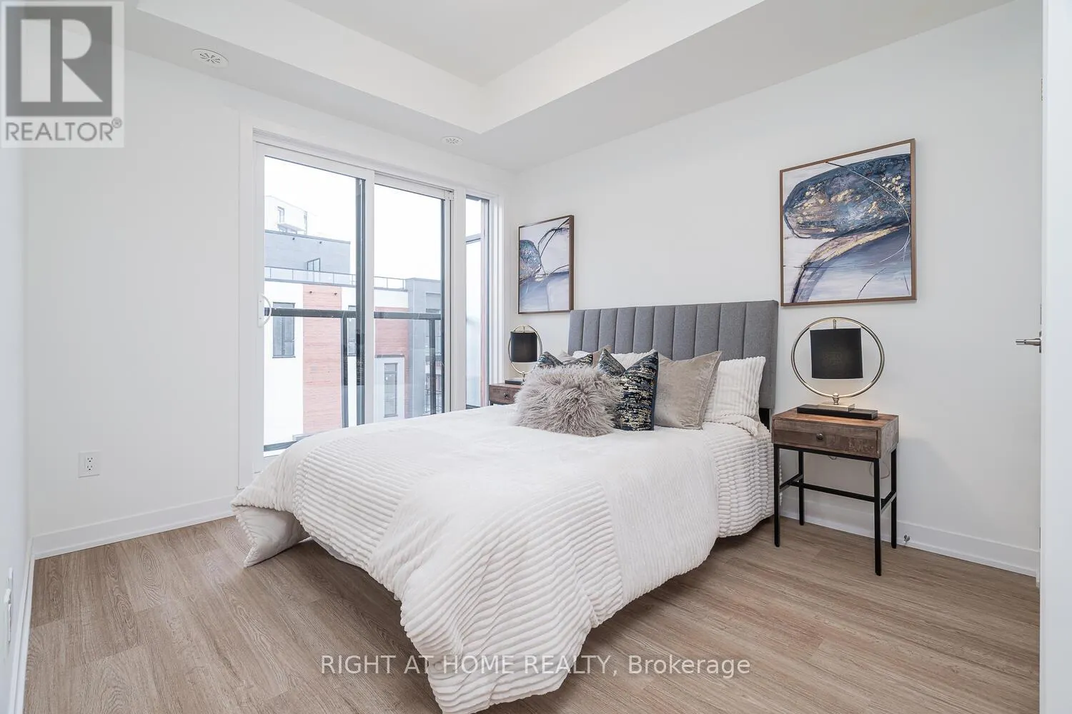 1407 - 15 DAVID EYER ROAD