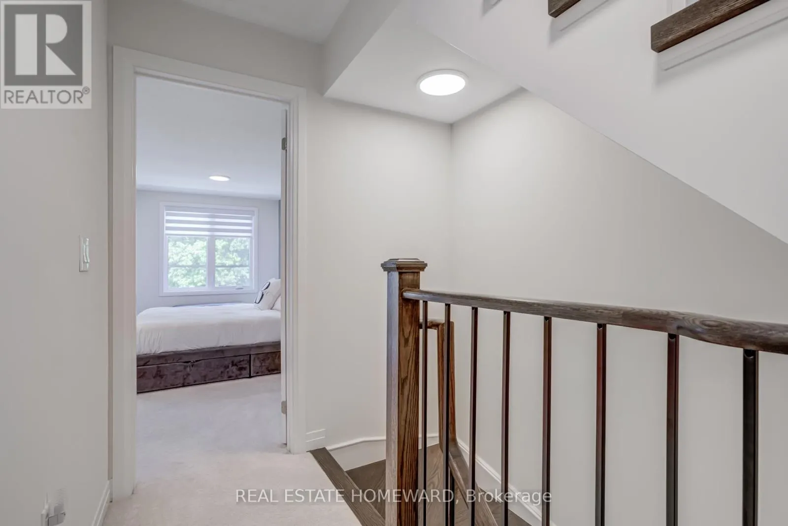 12 - 40 BAYNES WAY