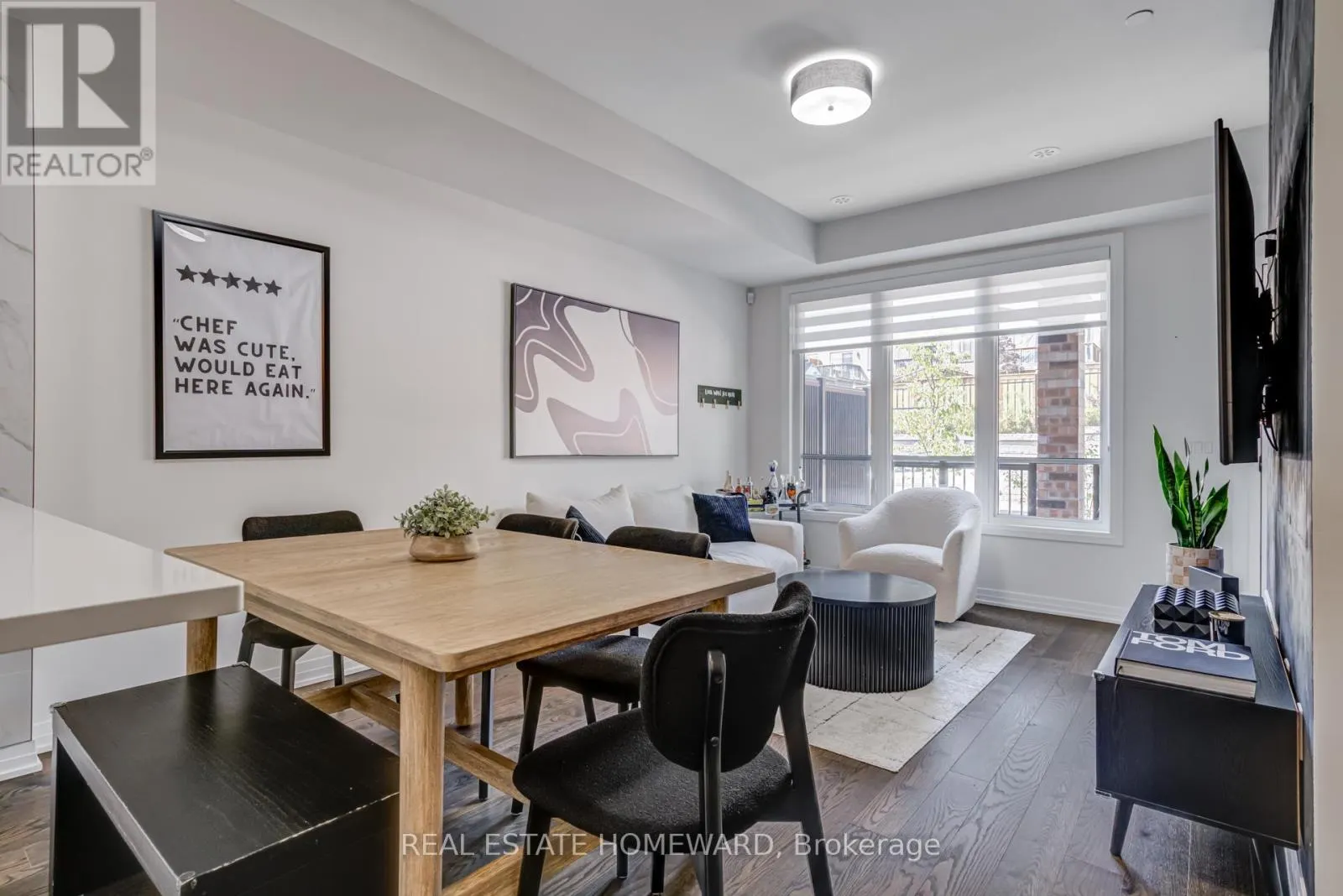 12 - 40 BAYNES WAY
