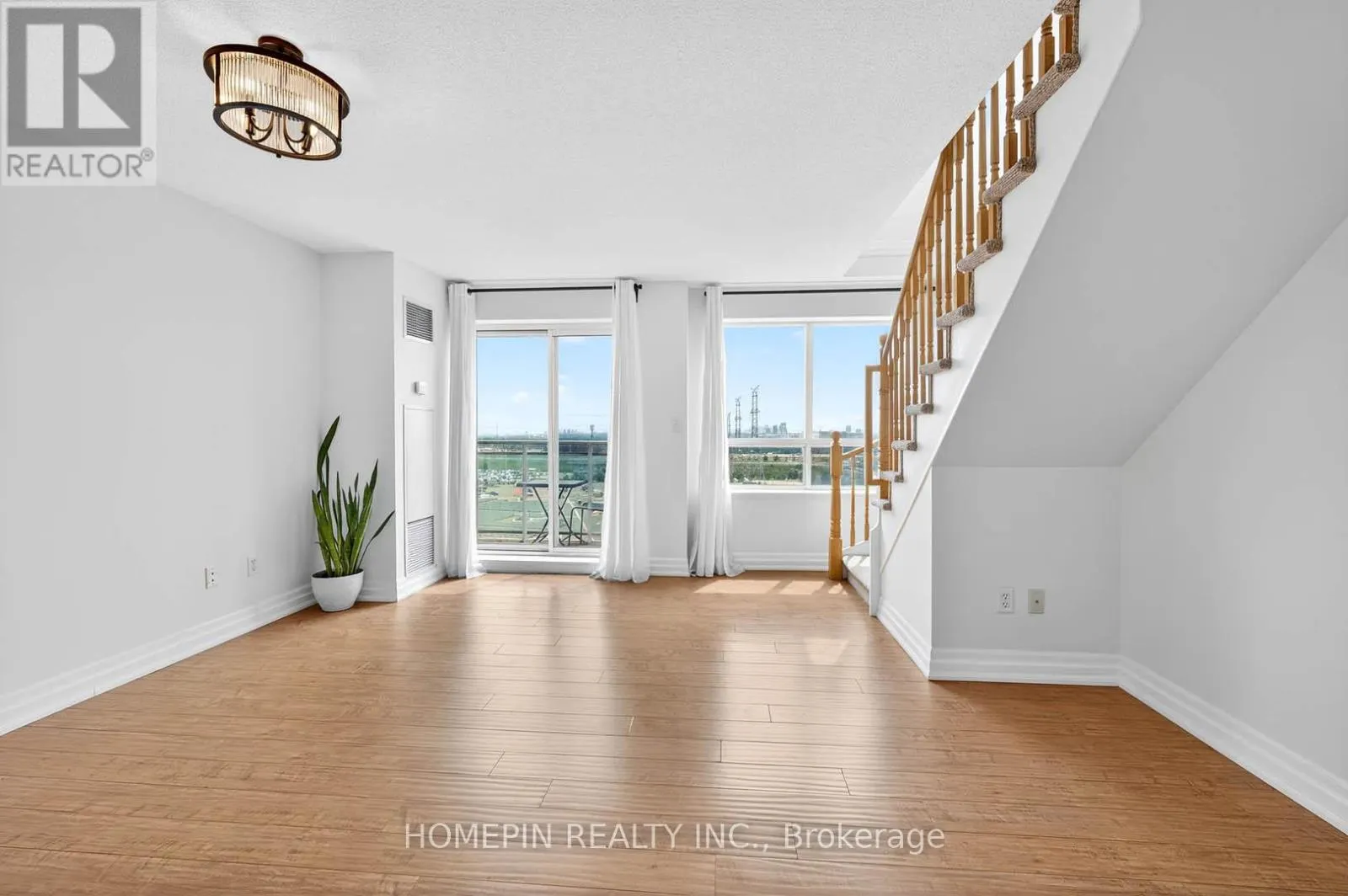 1103 - 39 ONEIDA CRESCENT