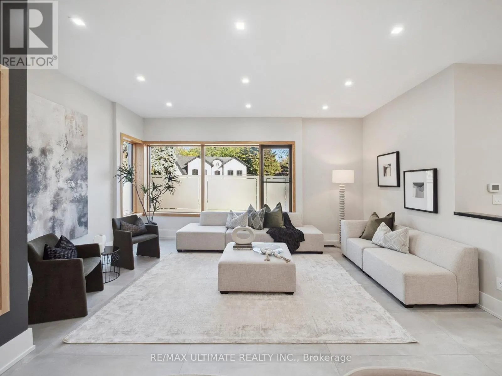 74 LEISURE LANE