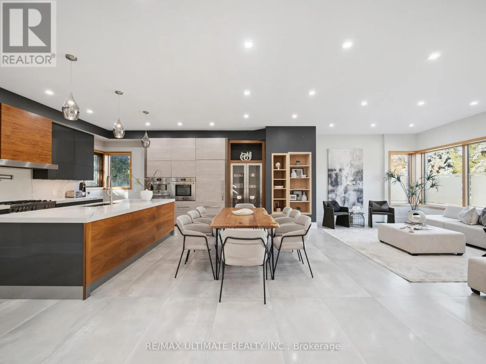 74 LEISURE LANE