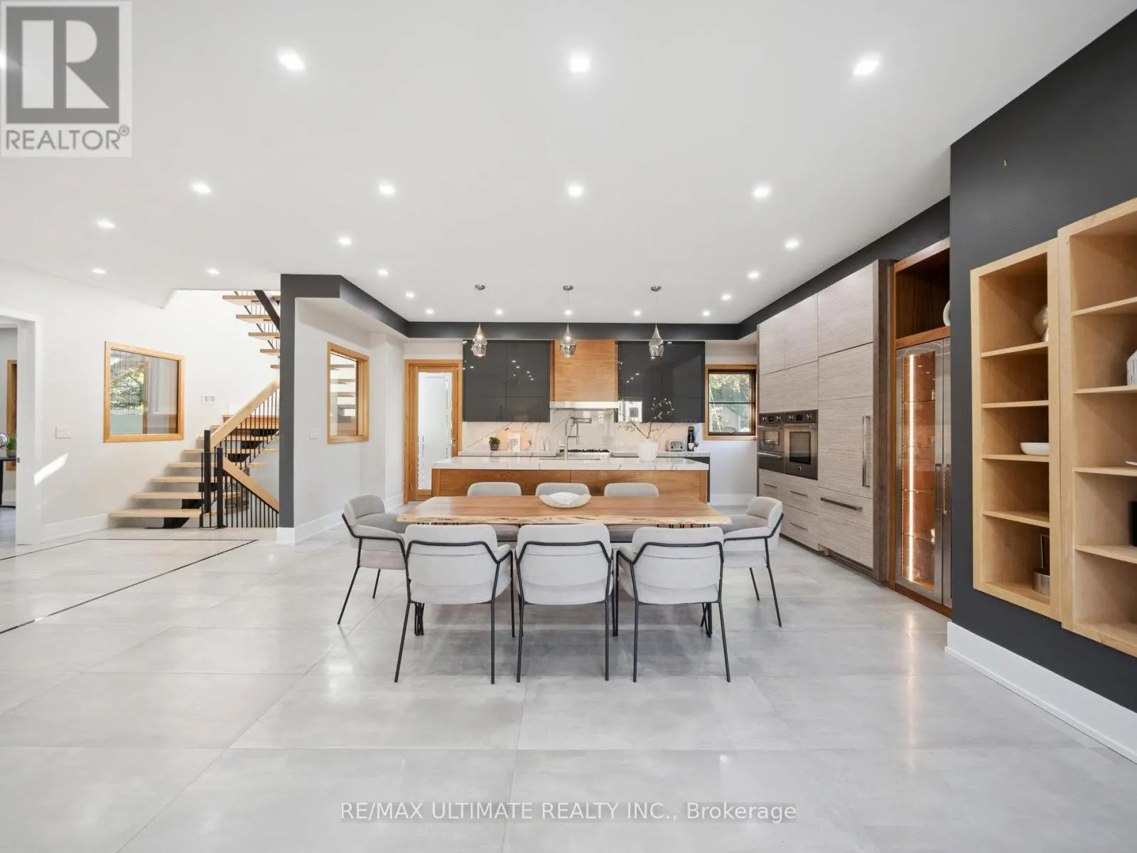 74 LEISURE LANE