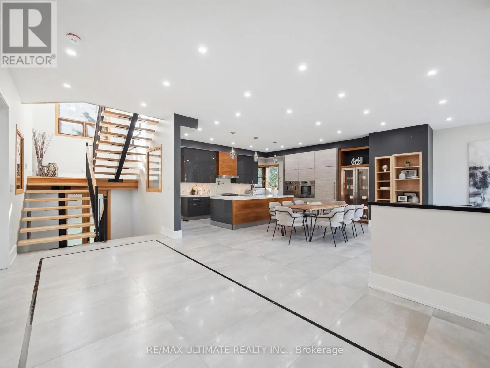 74 LEISURE LANE