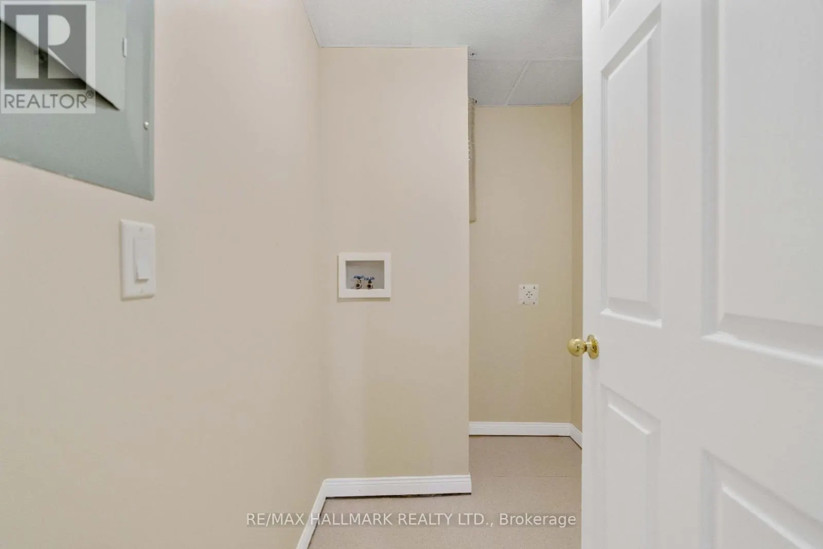 71 WILLOW FARM LANE
