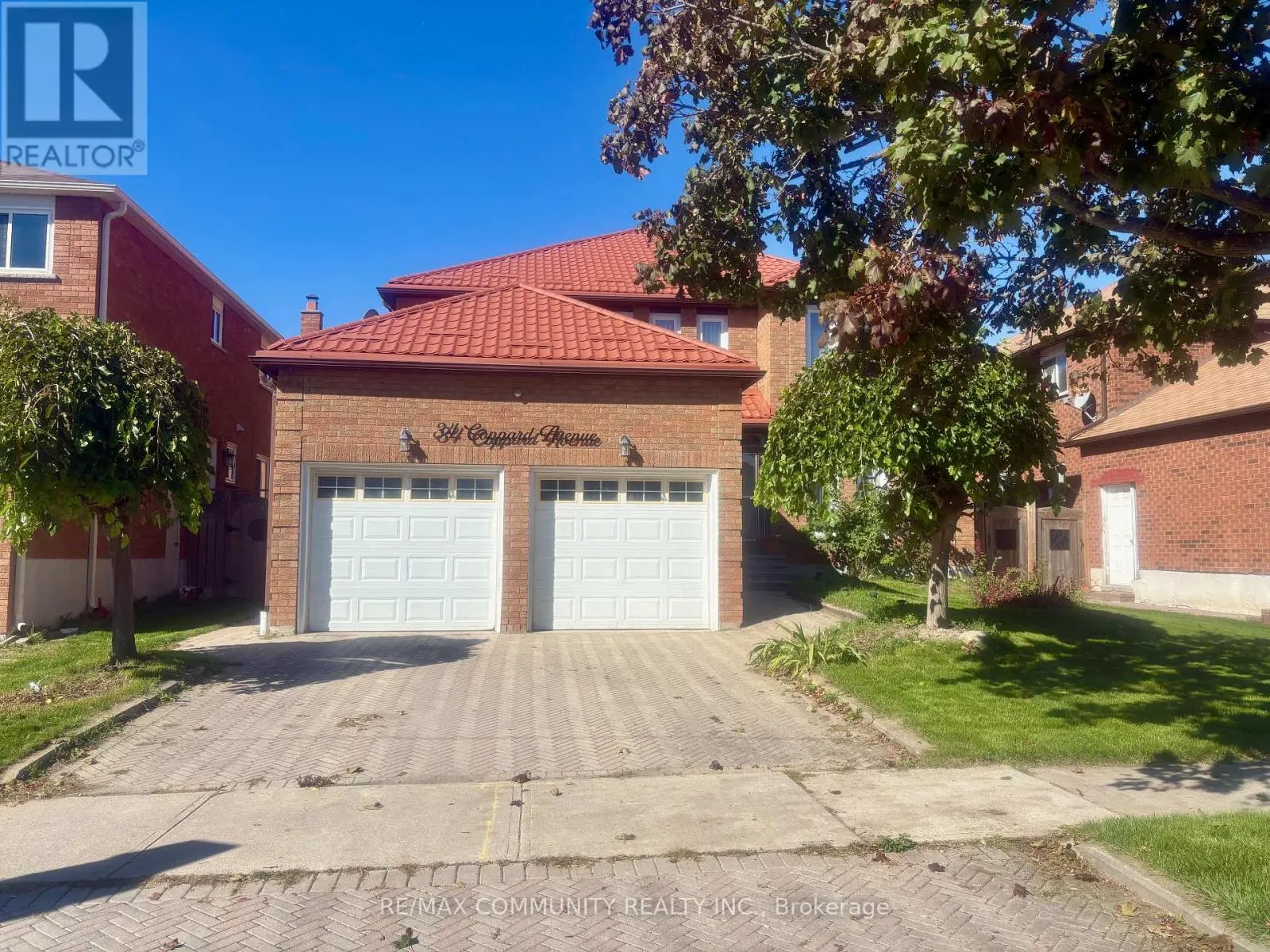 BASEMENT B - 34 COPPARD AVENUE