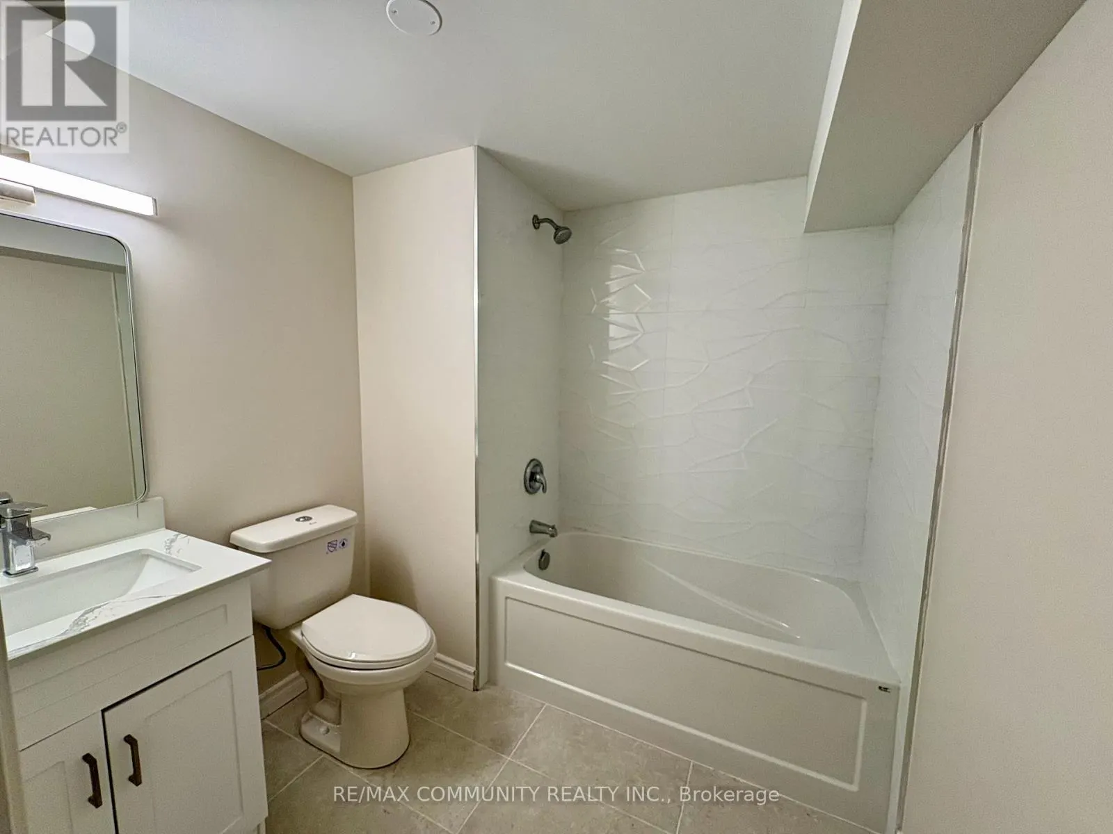 BASEMENT B - 34 COPPARD AVENUE