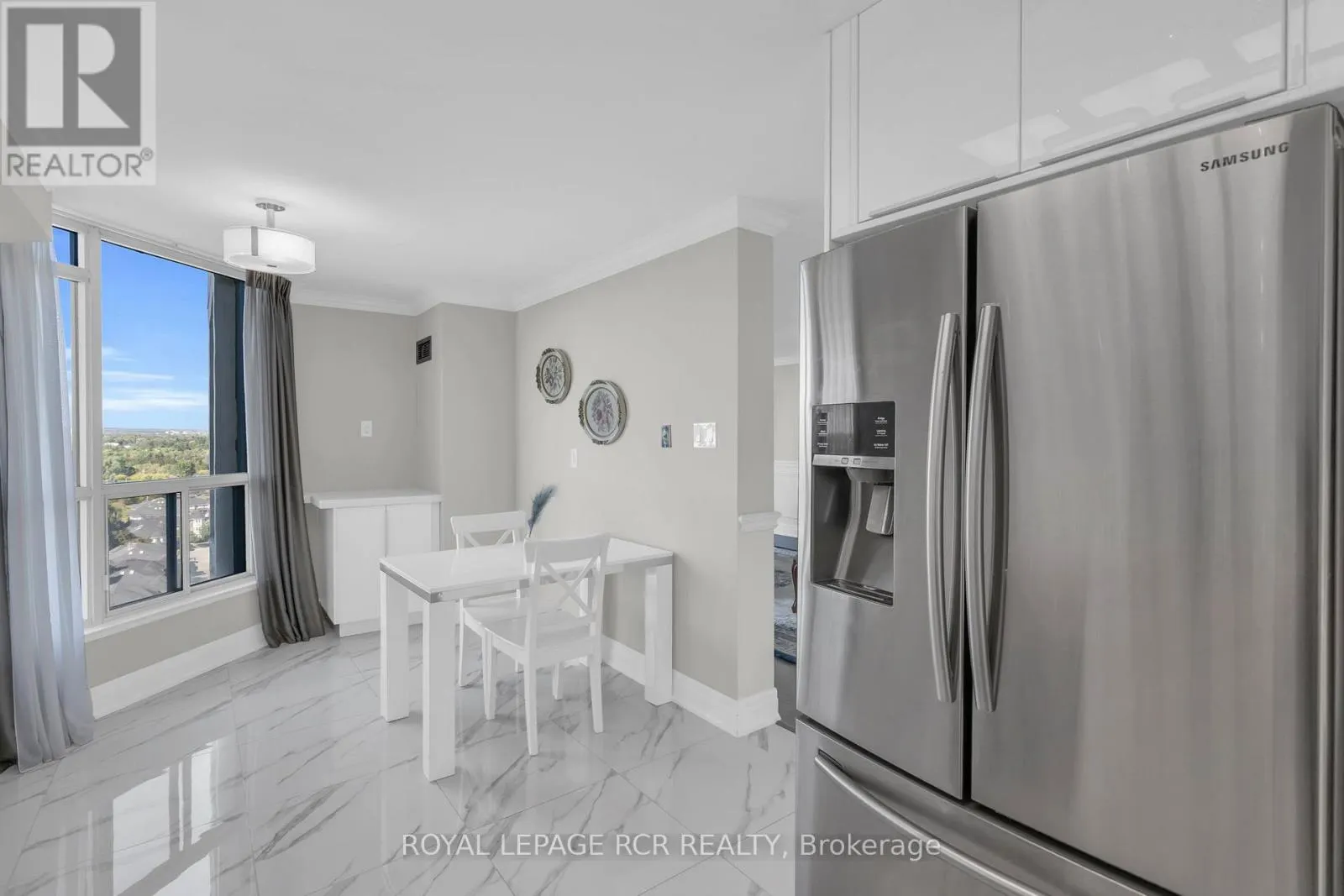 1607 - 1 CLARK AVENUE W