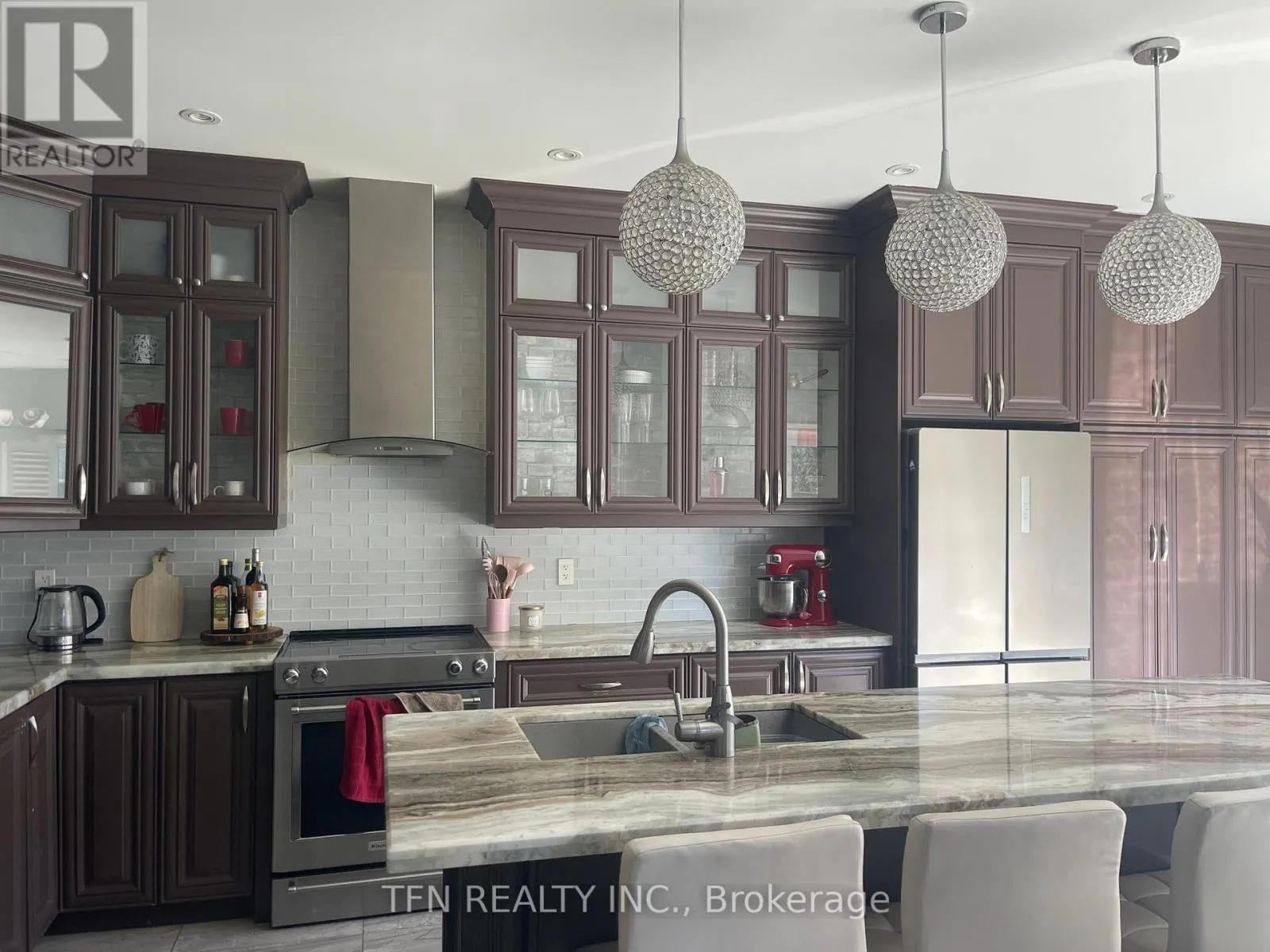 5 BELWOOD BOULEVARD