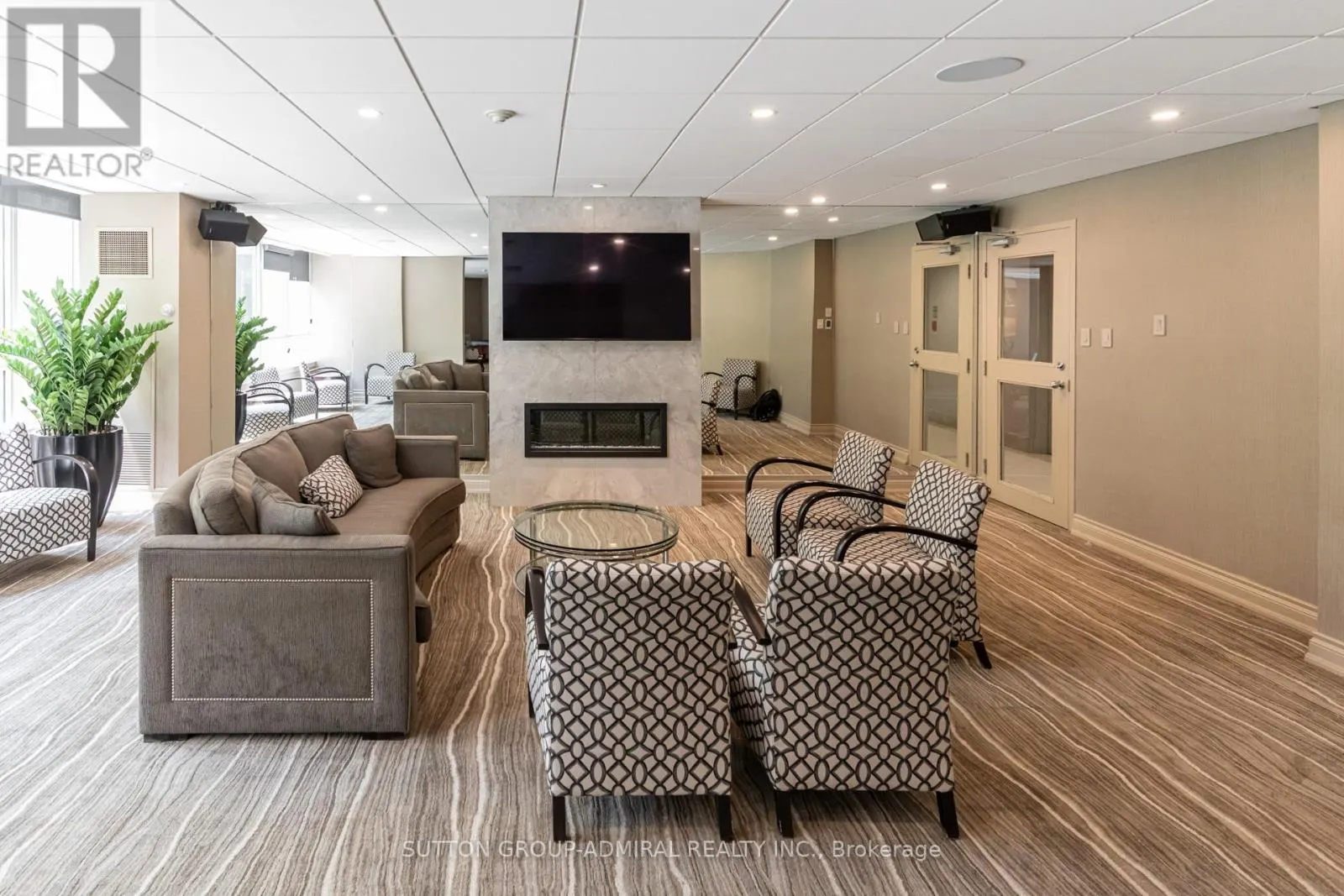 311 - 7250 YONGE STREET