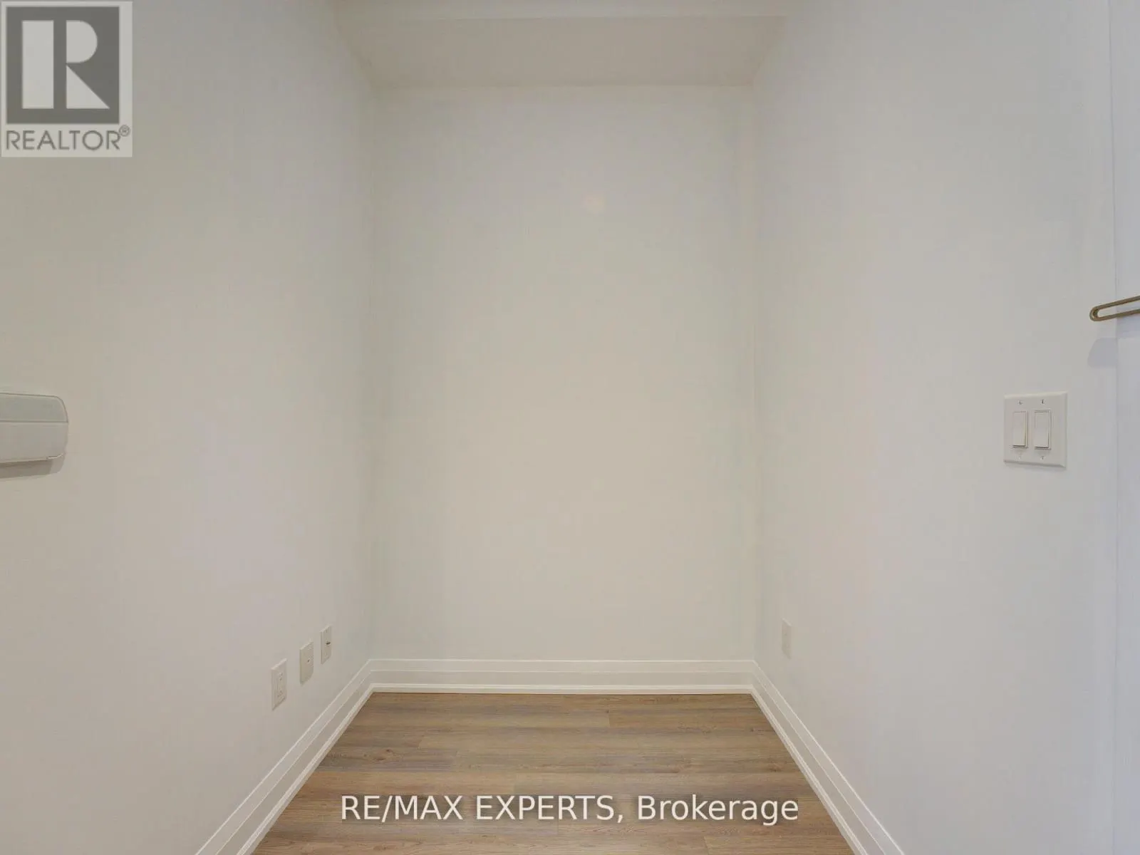231 - 8763 BAYVIEW AVENUE W