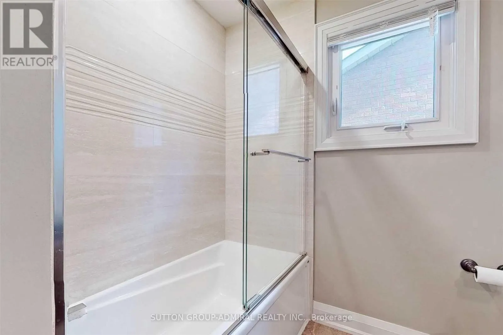 15 DUNDURN CRESCENT