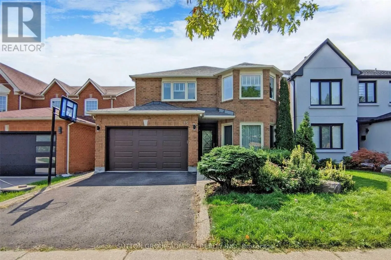 15 DUNDURN CRESCENT