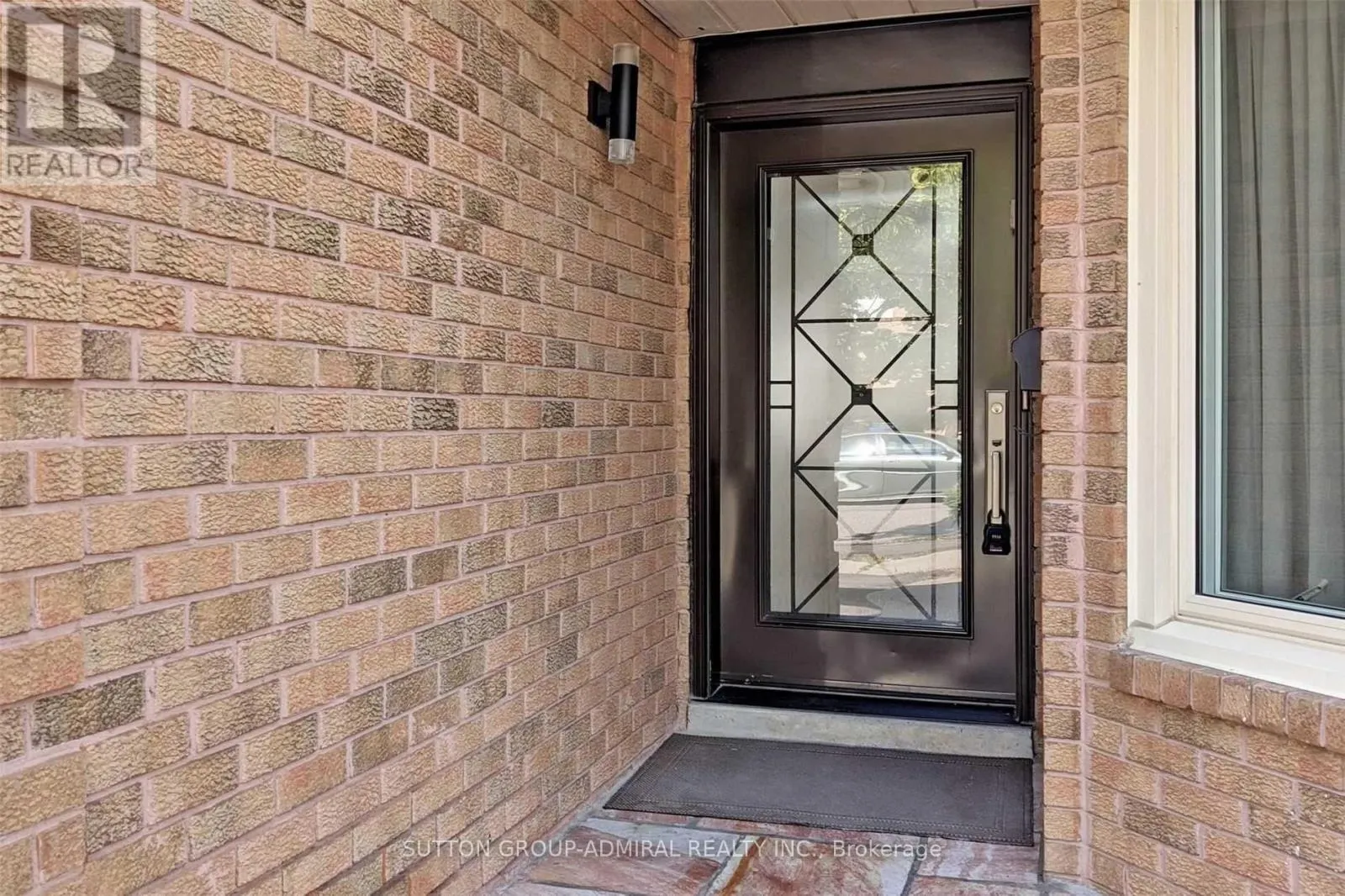 15 DUNDURN CRESCENT