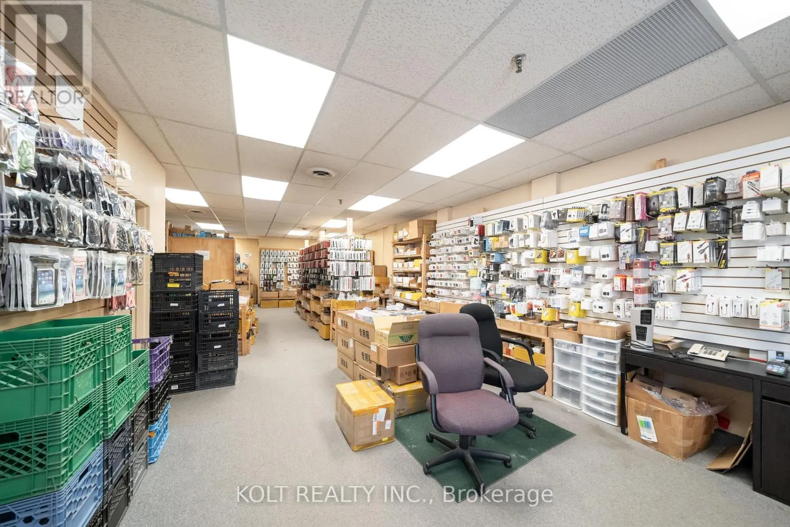 25 - 300 ESNA PARK DRIVE