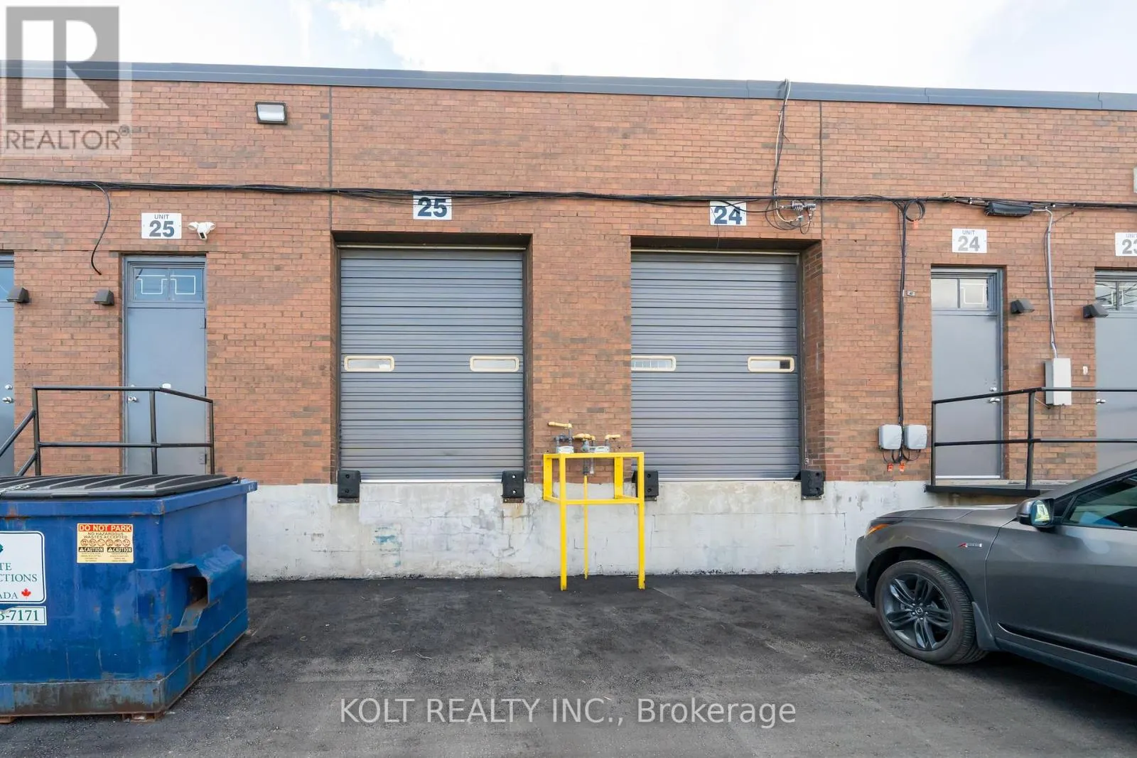 24 - 300 ESNA PARK DRIVE