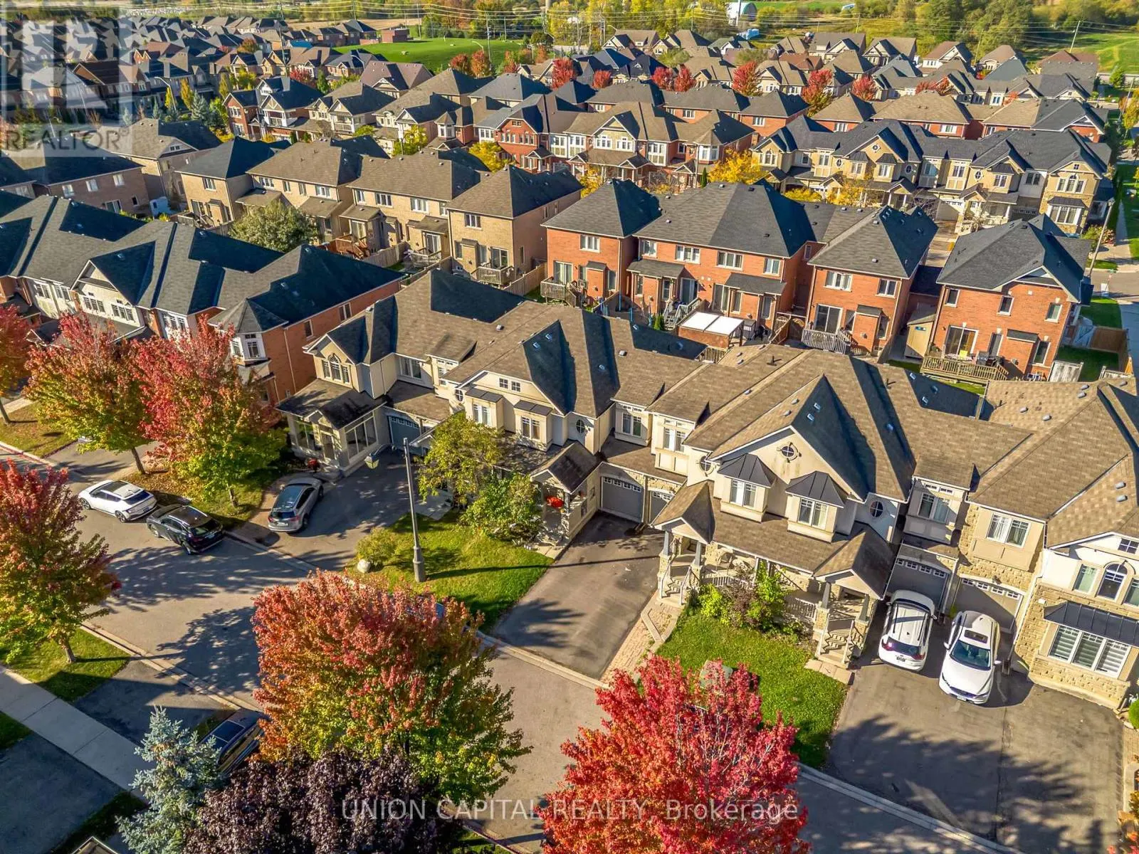 8 STOOKES CRESCENT