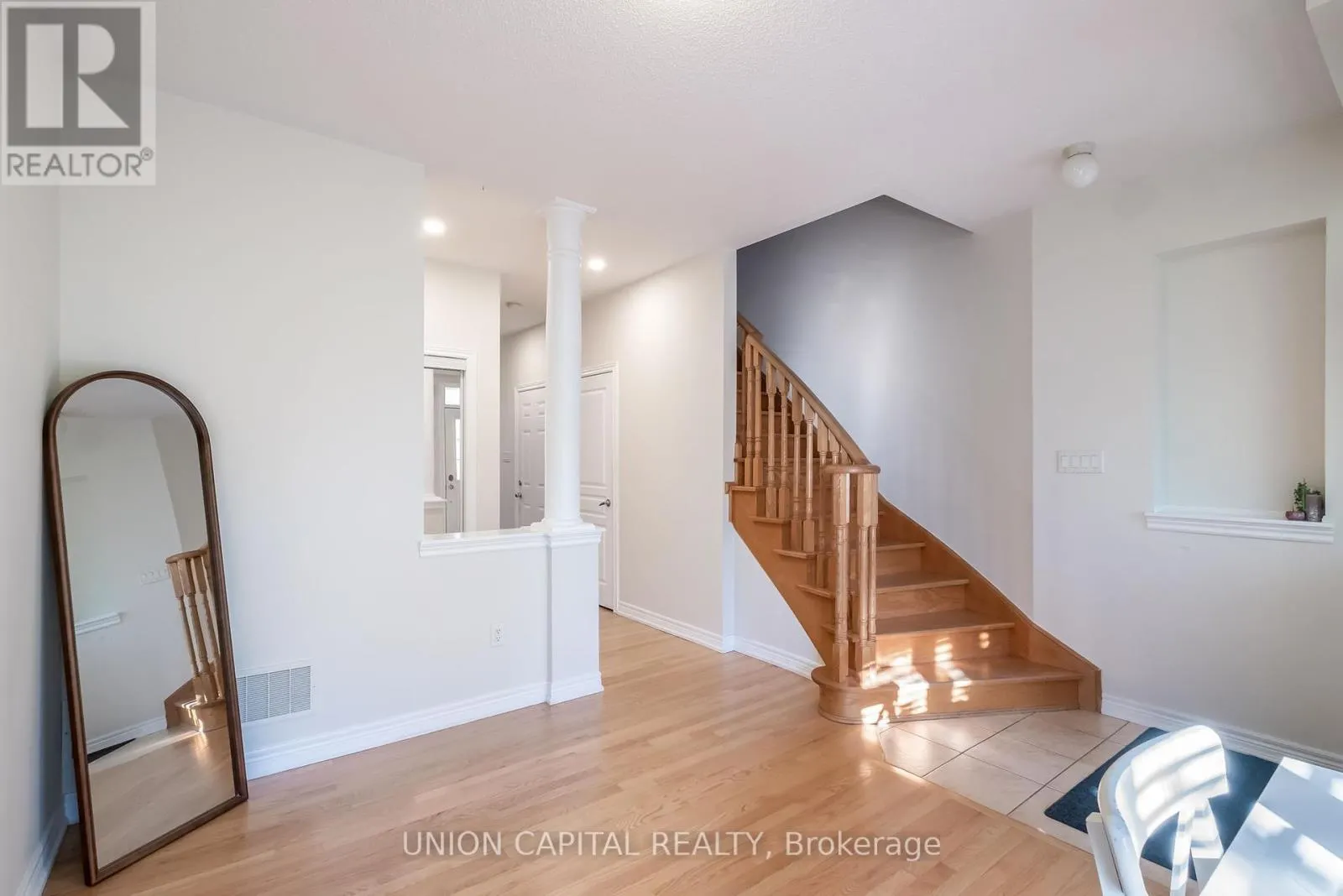 8 STOOKES CRESCENT