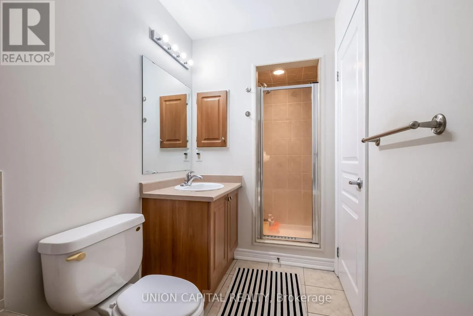8 STOOKES CRESCENT