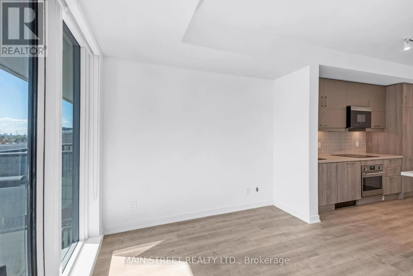 716 - 8119 BIRCHMOUNT ROAD