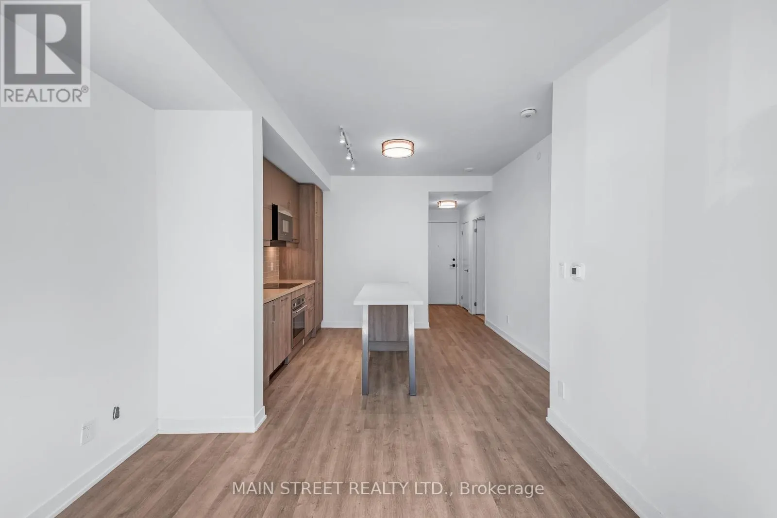 716 - 8119 BIRCHMOUNT ROAD
