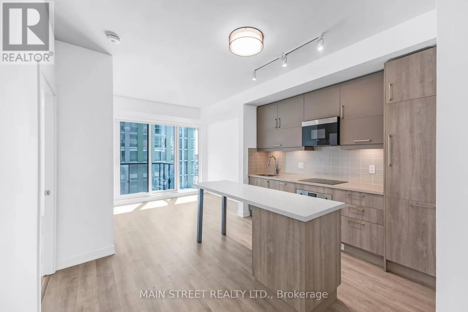 716 - 8119 BIRCHMOUNT ROAD