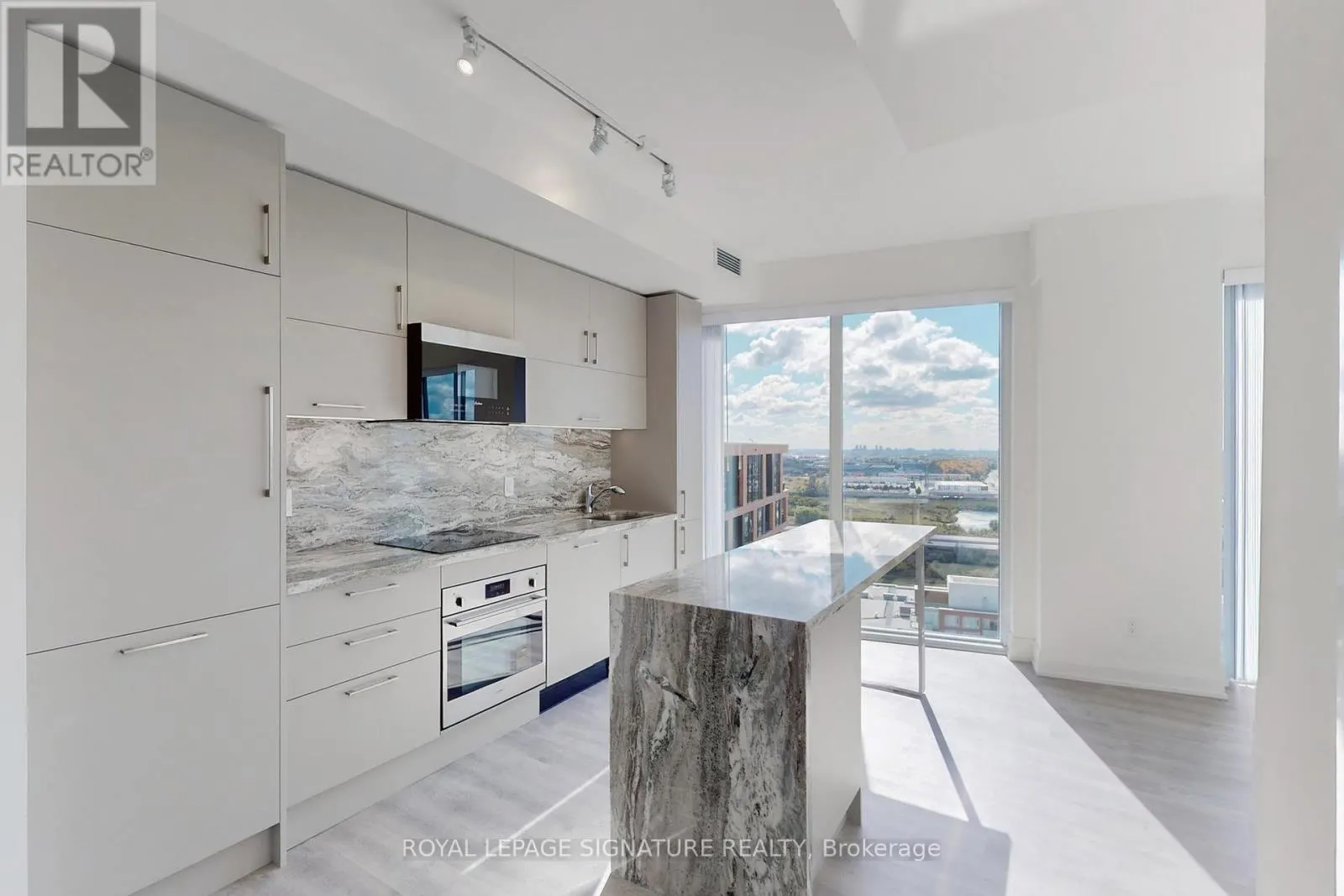 2612 - 56 ANDRE DE GRASSE STREET